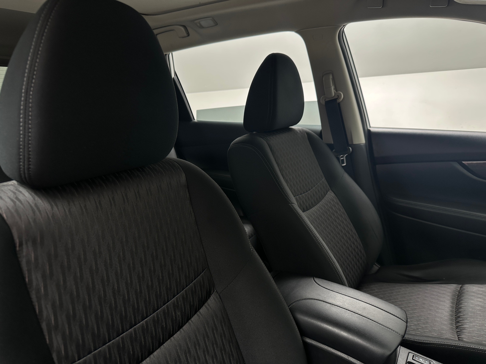 Thumbnail: 2019 Nissan Rogue - 2