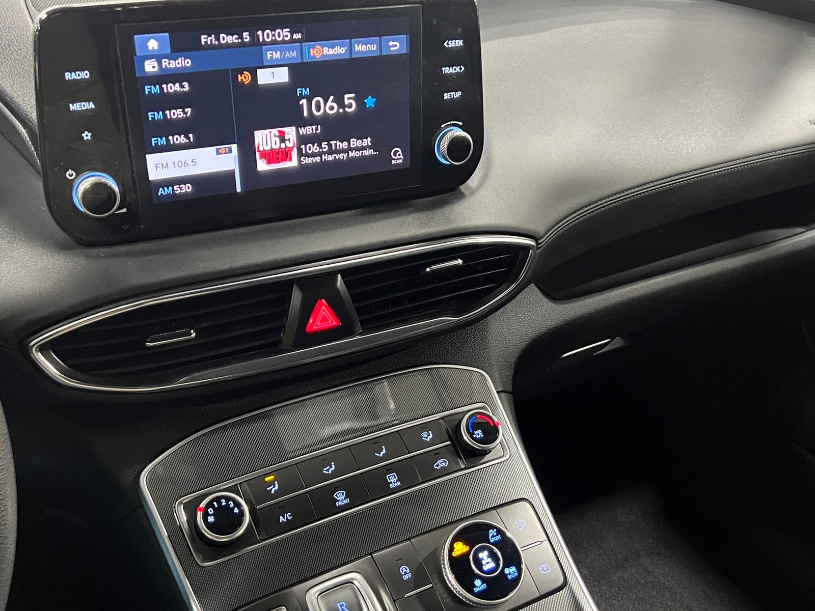 Thumbnail: 2023 Hyundai Santa Fe - 4