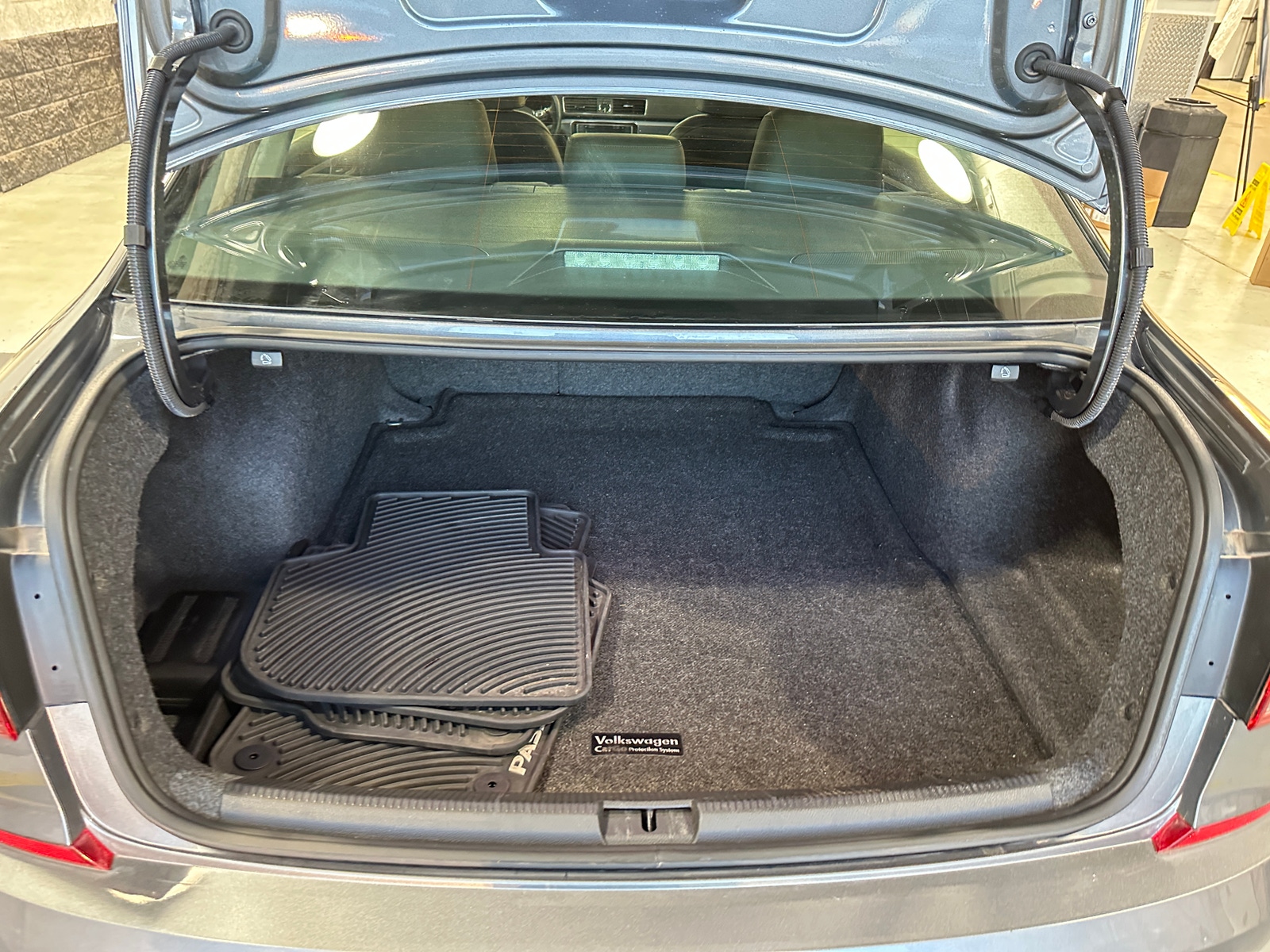 Thumbnail: 2017 Volkswagen Passat - 6