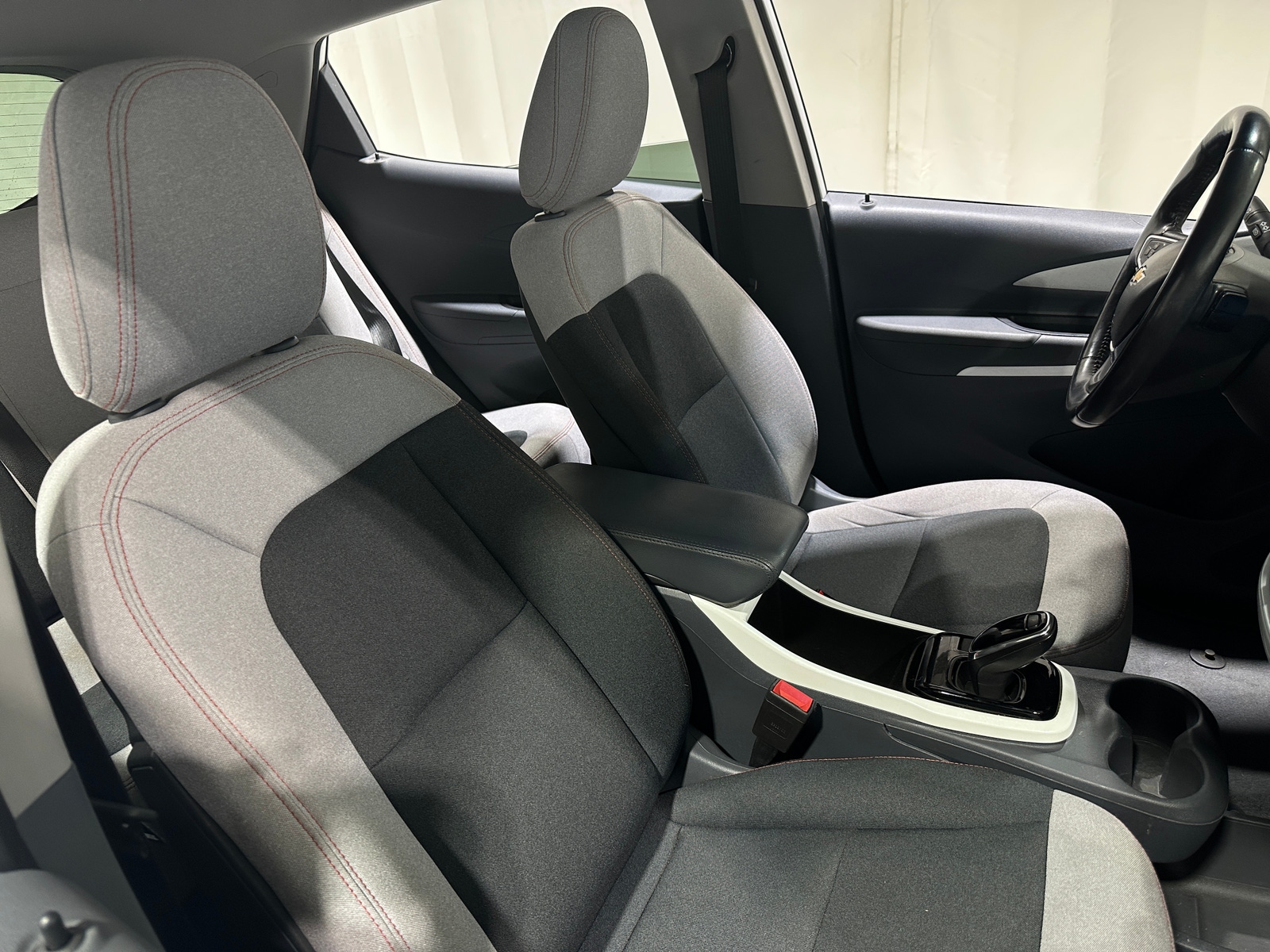 Thumbnail: 2020 Chevrolet Bolt EV - 2