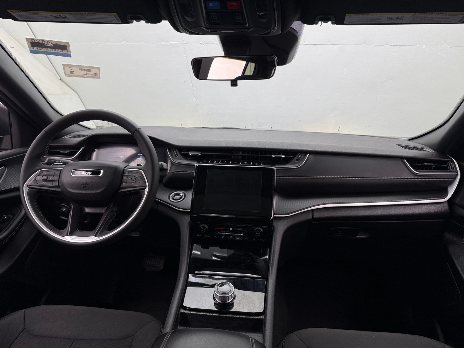 Thumbnail: 2025 Jeep Grand Cherokee - 3