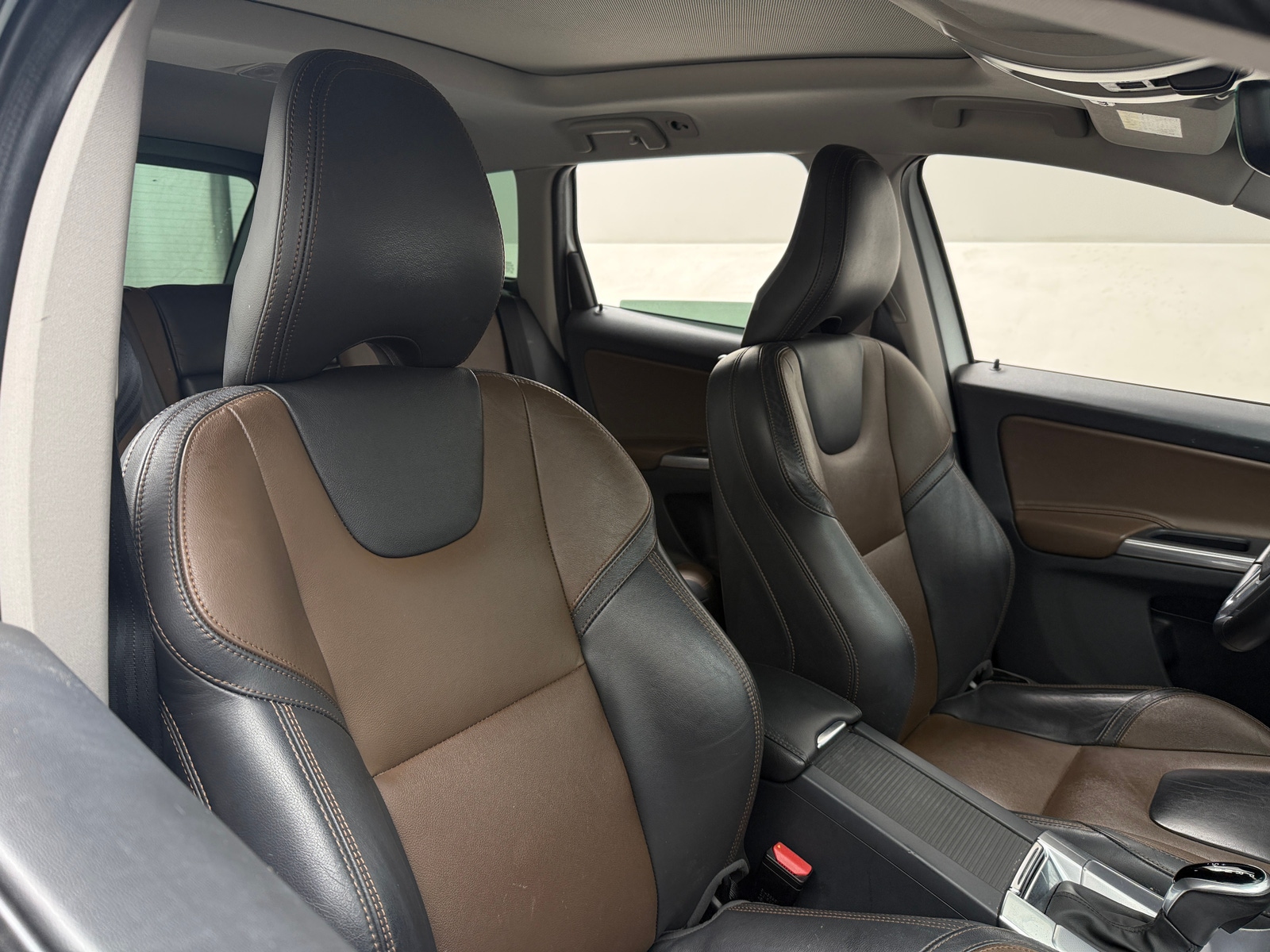 Thumbnail: 2017 Volvo XC60 - 2