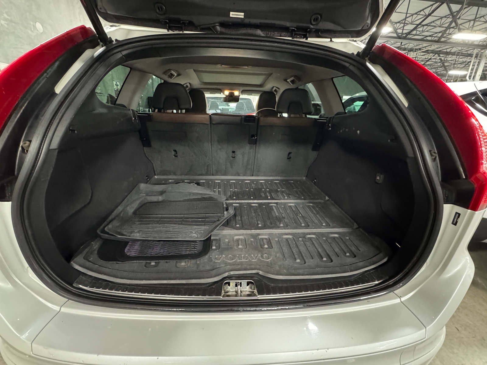 Thumbnail: 2017 Volvo XC60 - 7