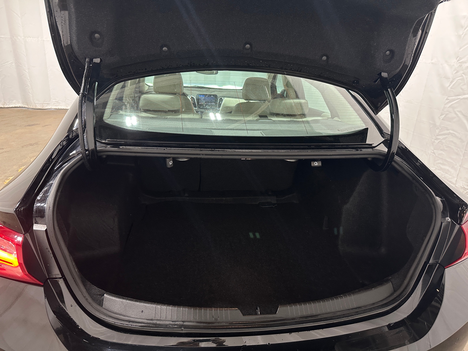 Thumbnail: 2024 Chevrolet Malibu - 6