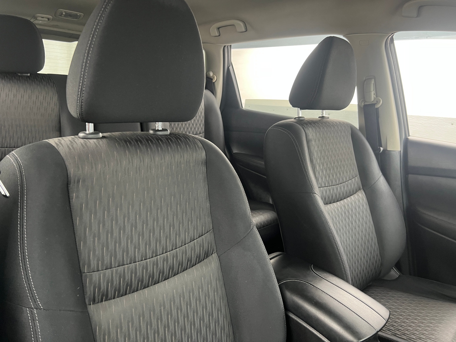 Thumbnail: 2017 Nissan Rogue - 2