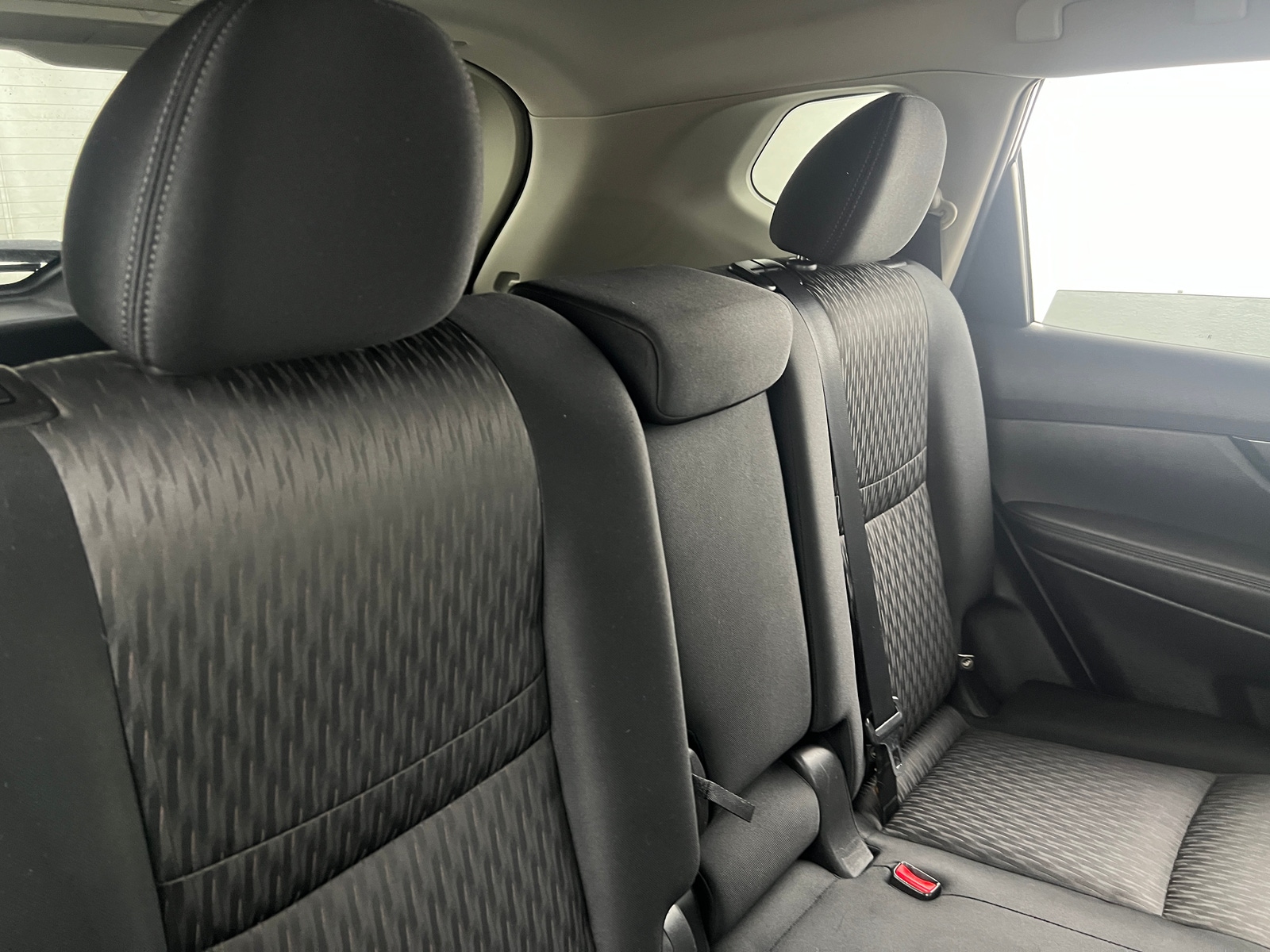 Thumbnail: 2017 Nissan Rogue - 6