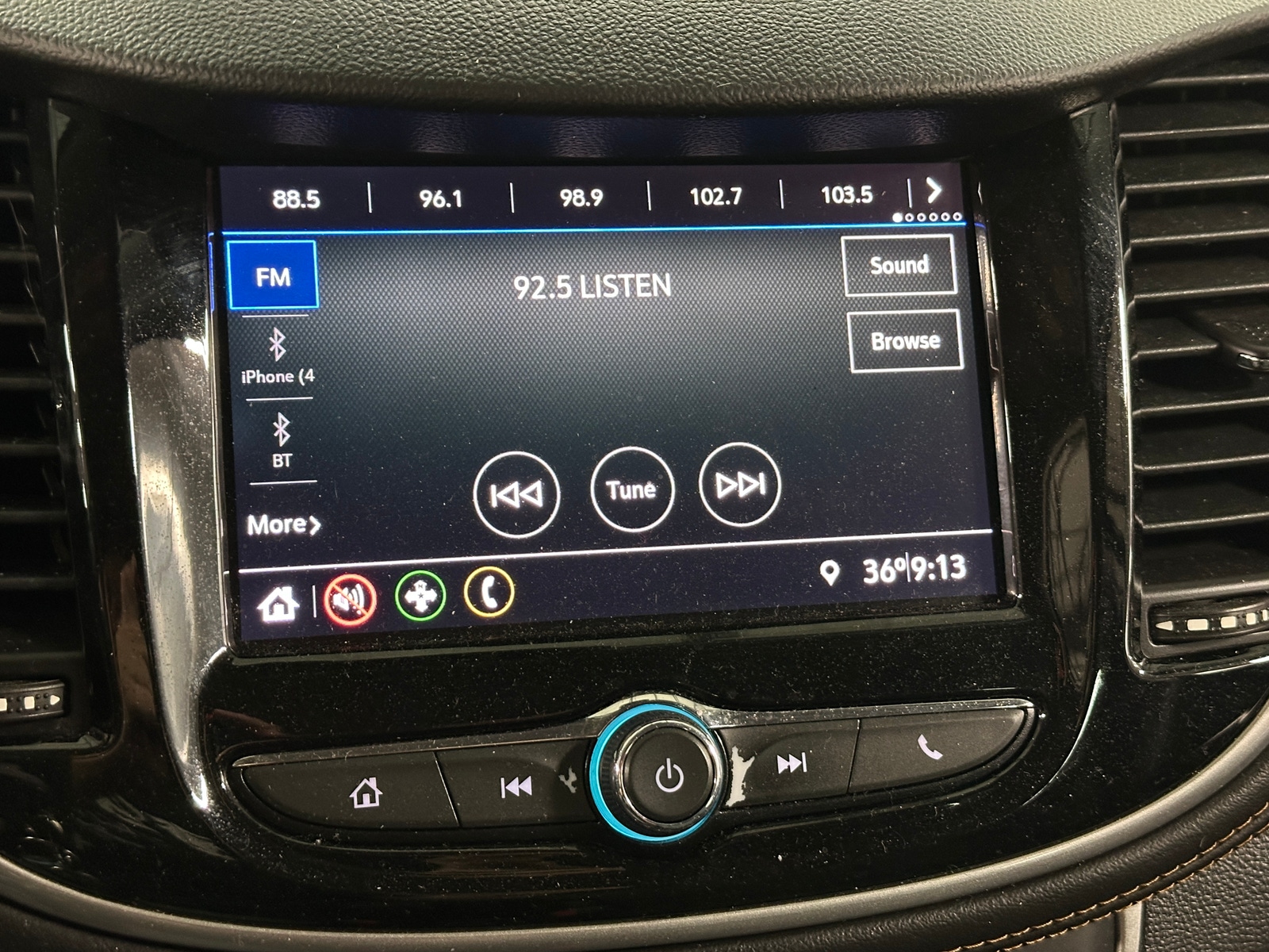 Thumbnail: 2020 Chevrolet Trax - 4