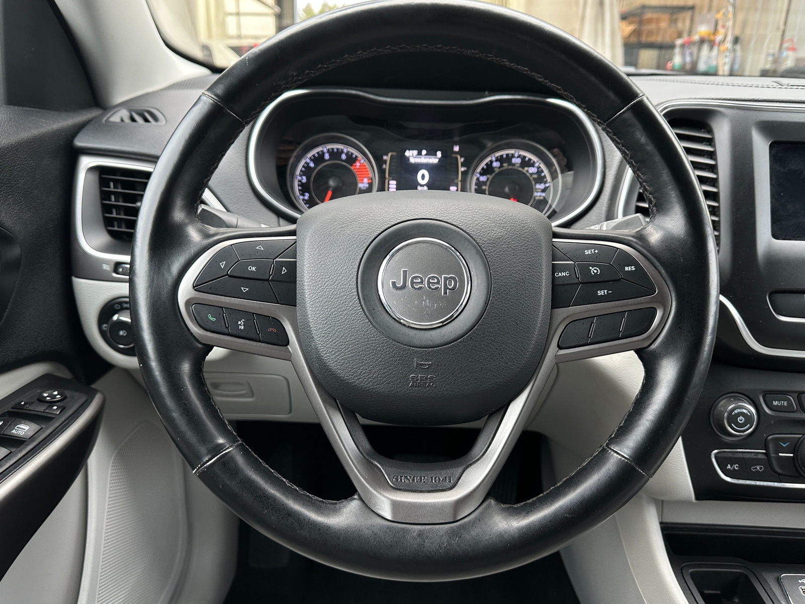 Thumbnail: 2021 Jeep Cherokee - 4