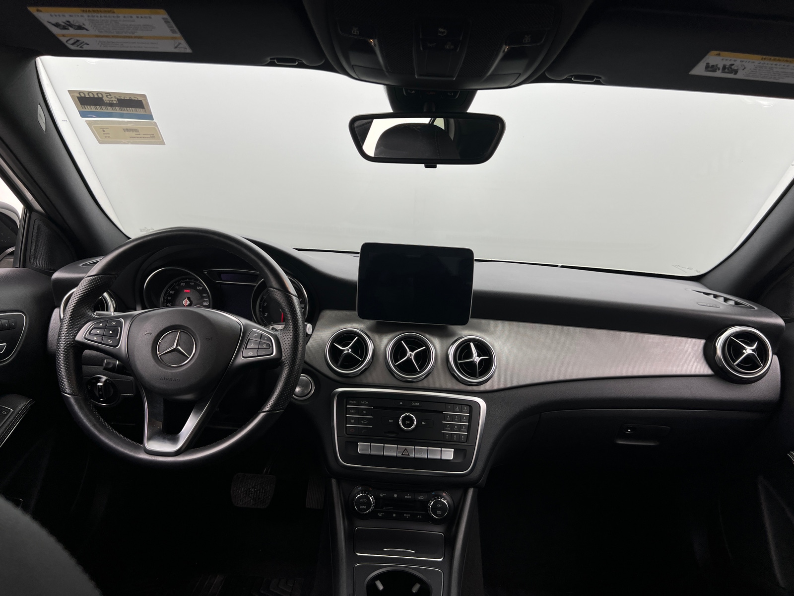 Thumbnail: 2019 Mercedes-Benz GLA - 2