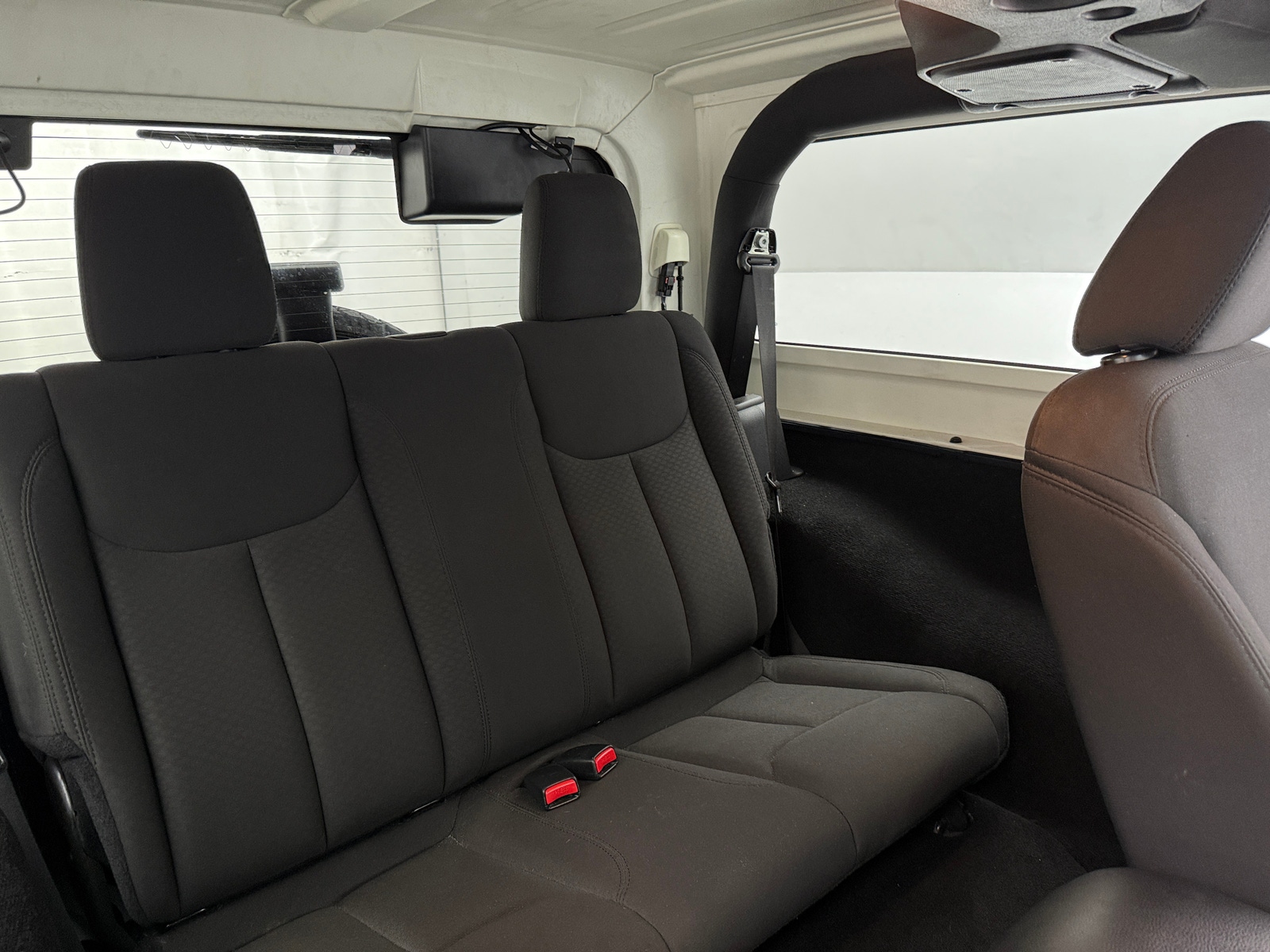 Thumbnail: 2016 Jeep Wrangler - 6