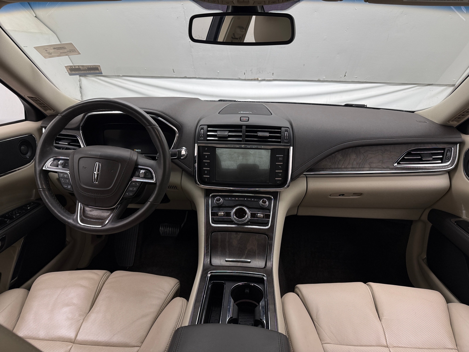 Thumbnail: 2017 Lincoln Continental - 2