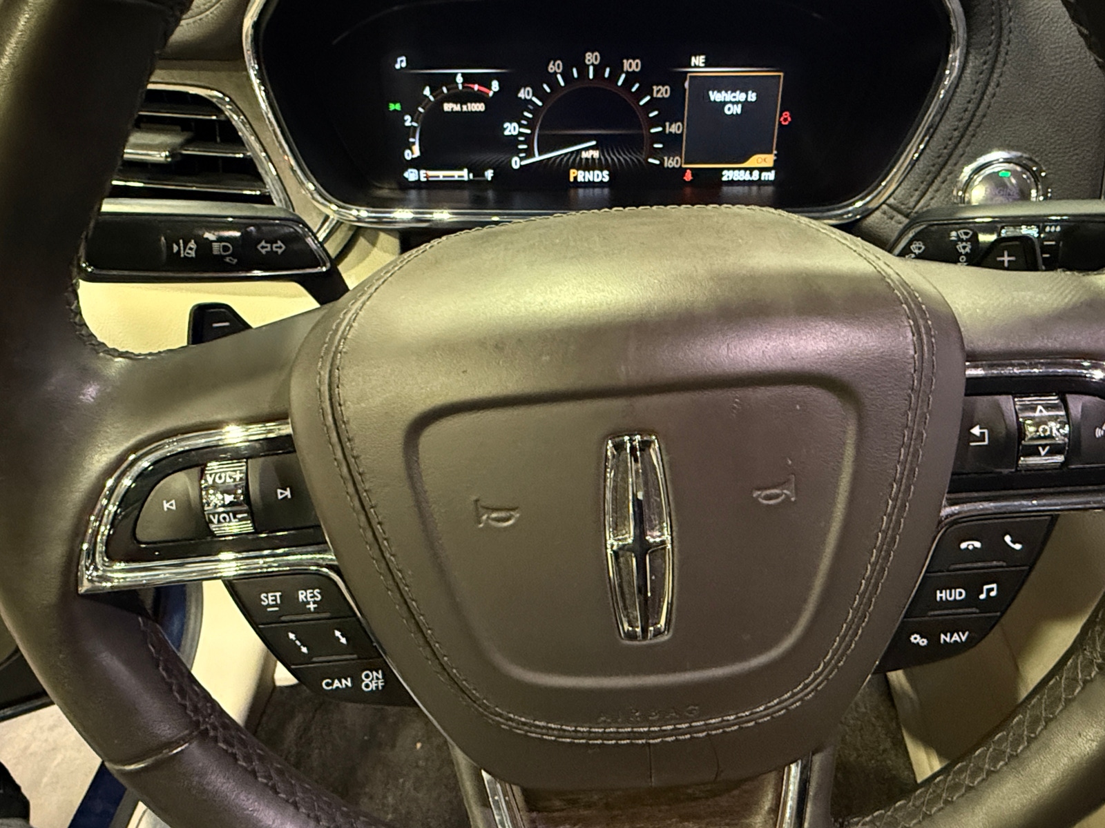 Thumbnail: 2017 Lincoln Continental - 4