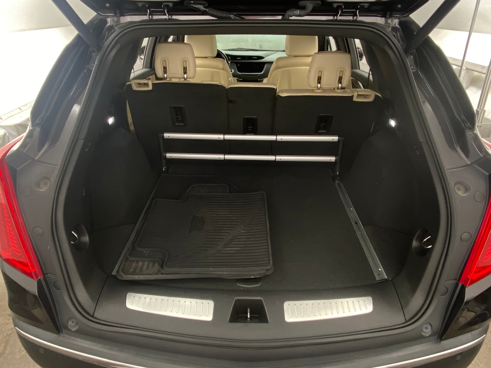 Thumbnail: 2019 Cadillac XT5 - 6