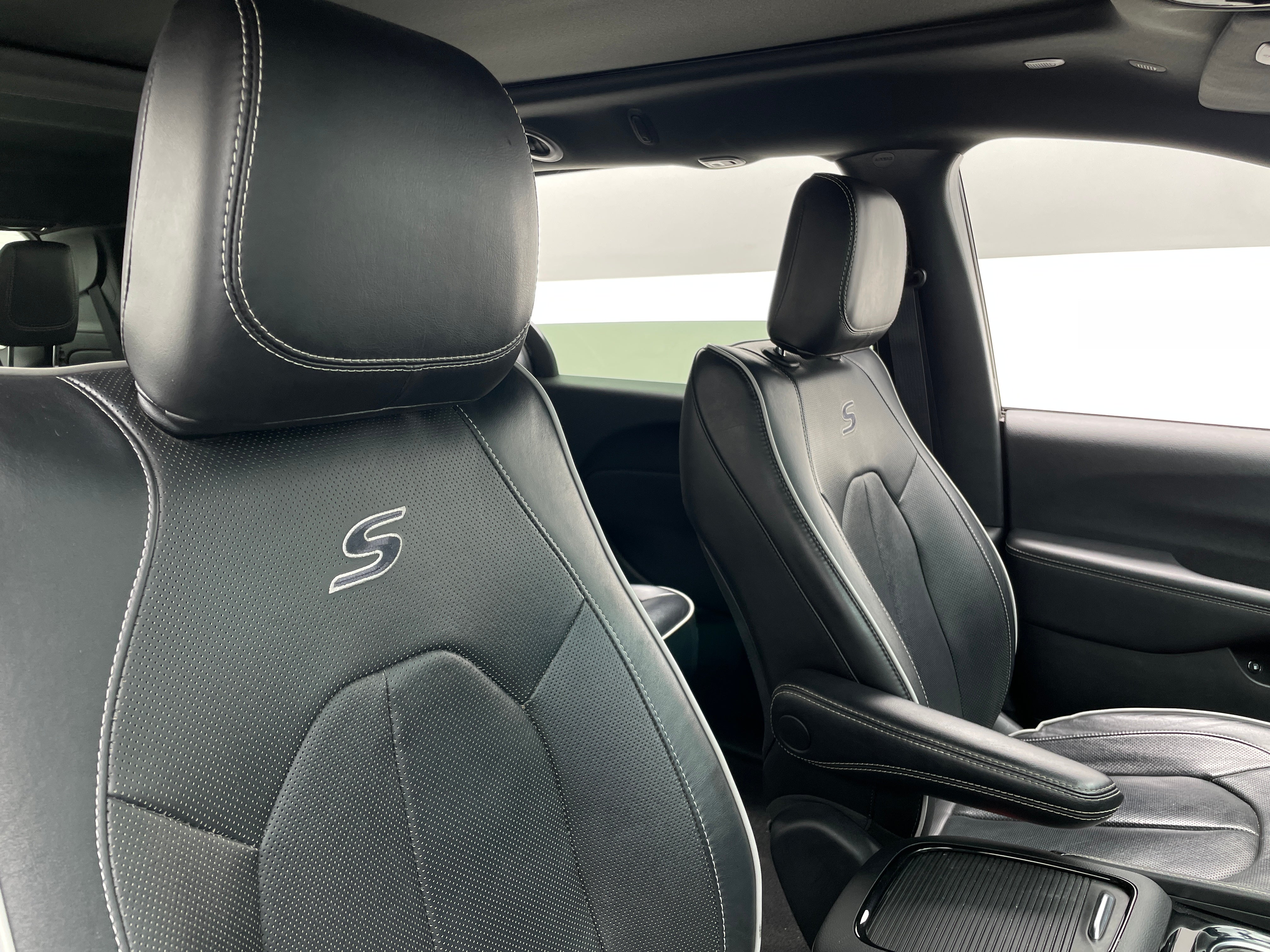 2024 Chrysler Pacifica PHEV