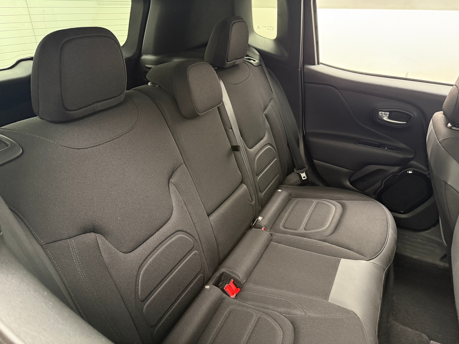 Thumbnail: 2017 Jeep Renegade - 6