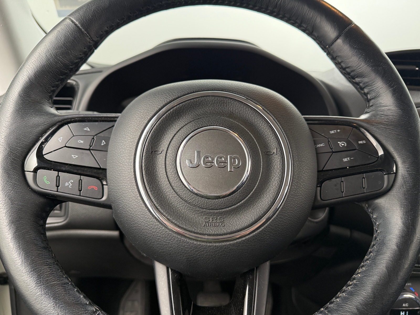 Thumbnail: 2017 Jeep Renegade - 5