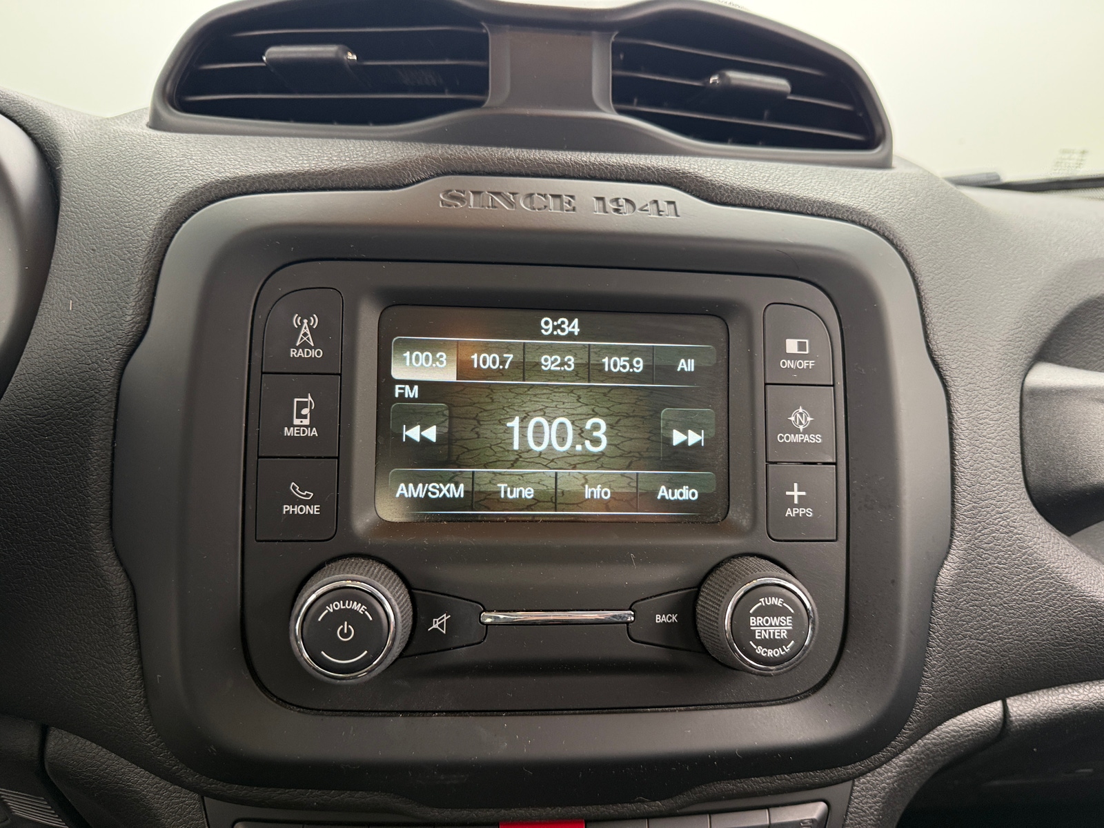 Thumbnail: 2017 Jeep Renegade - 4