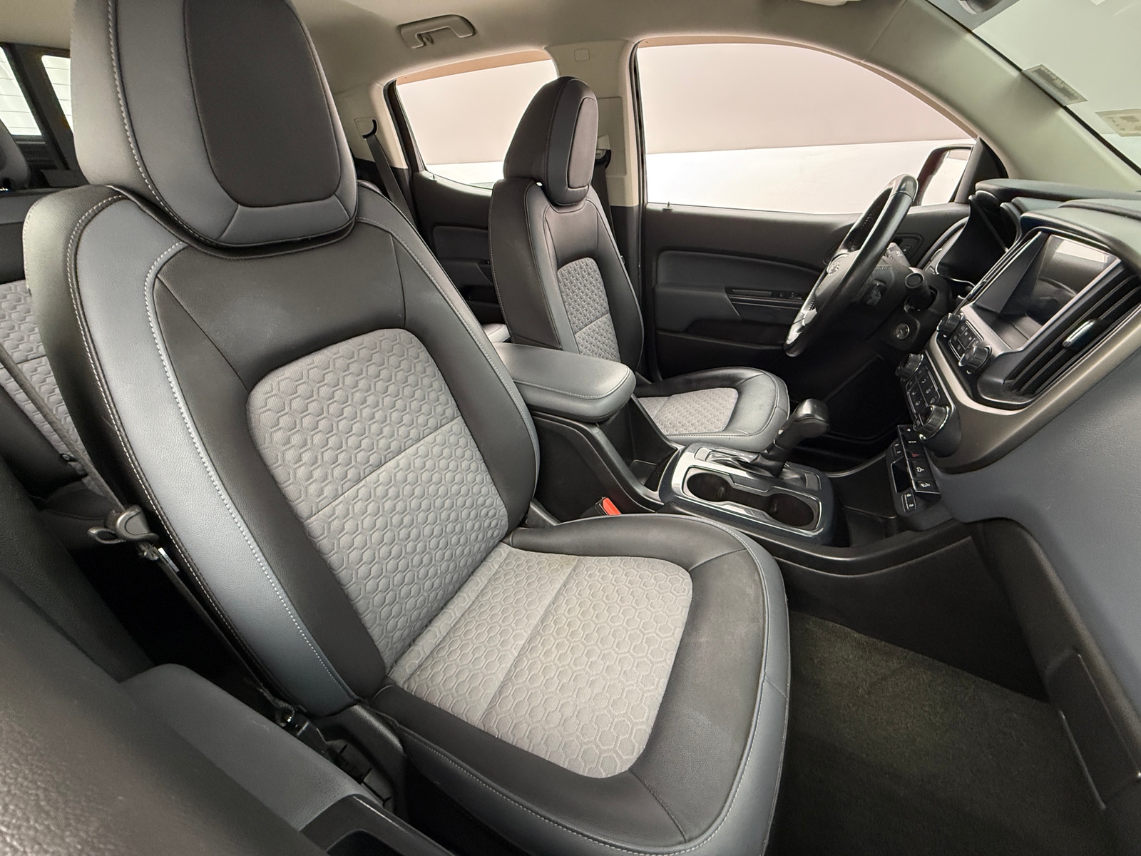 Thumbnail: 2018 Chevrolet Colorado - 2