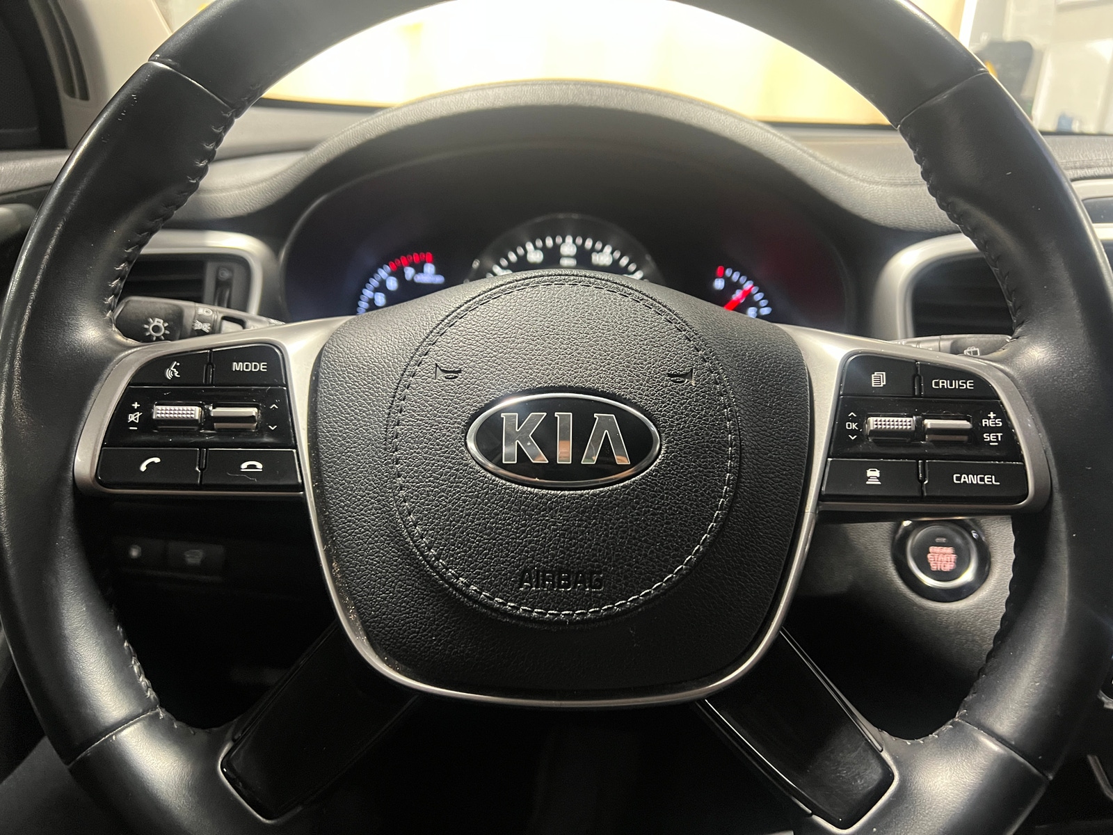 Thumbnail: 2020 Kia Sorento - 4