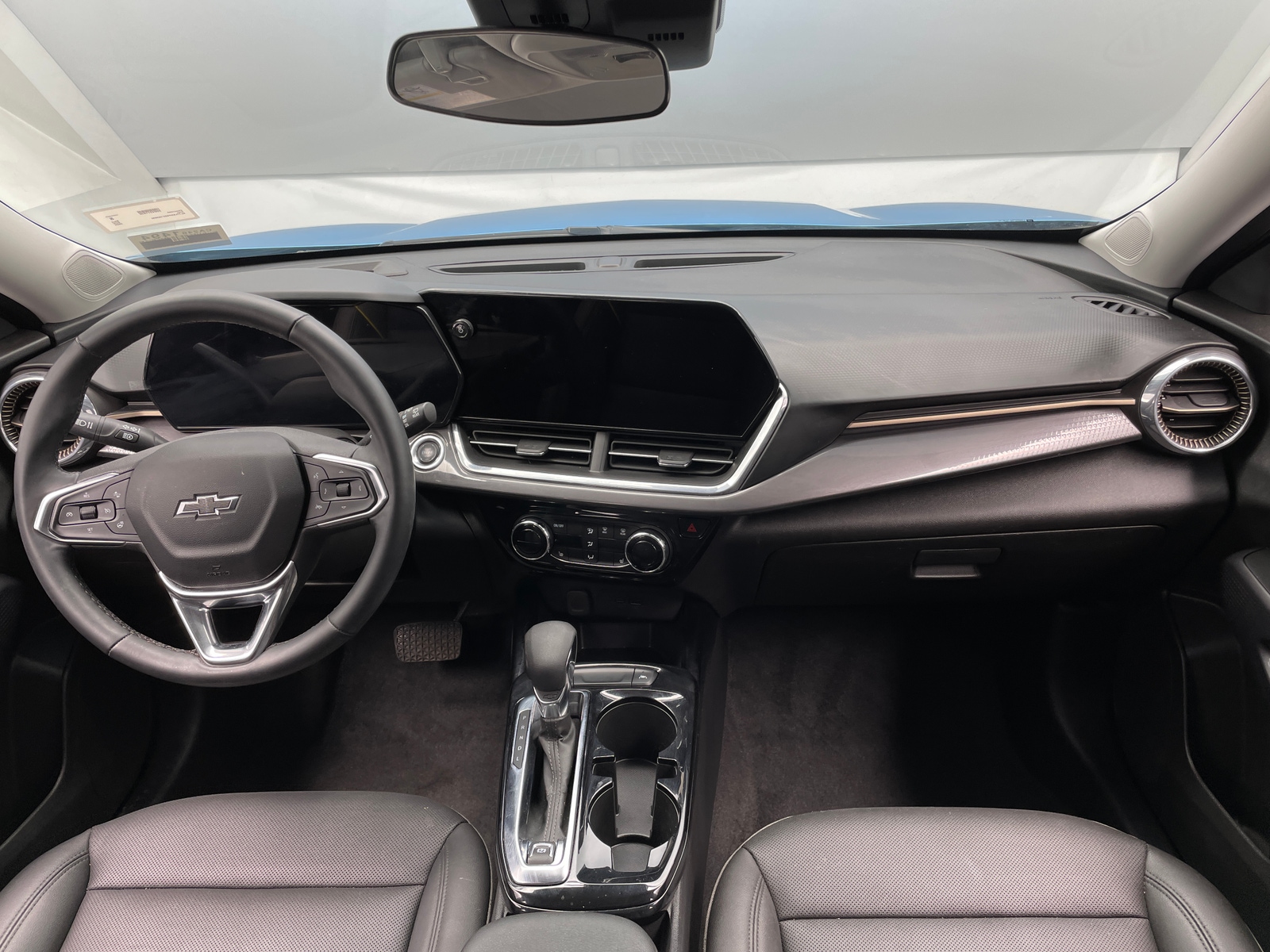 Thumbnail: 2025 Chevrolet Trax - 2