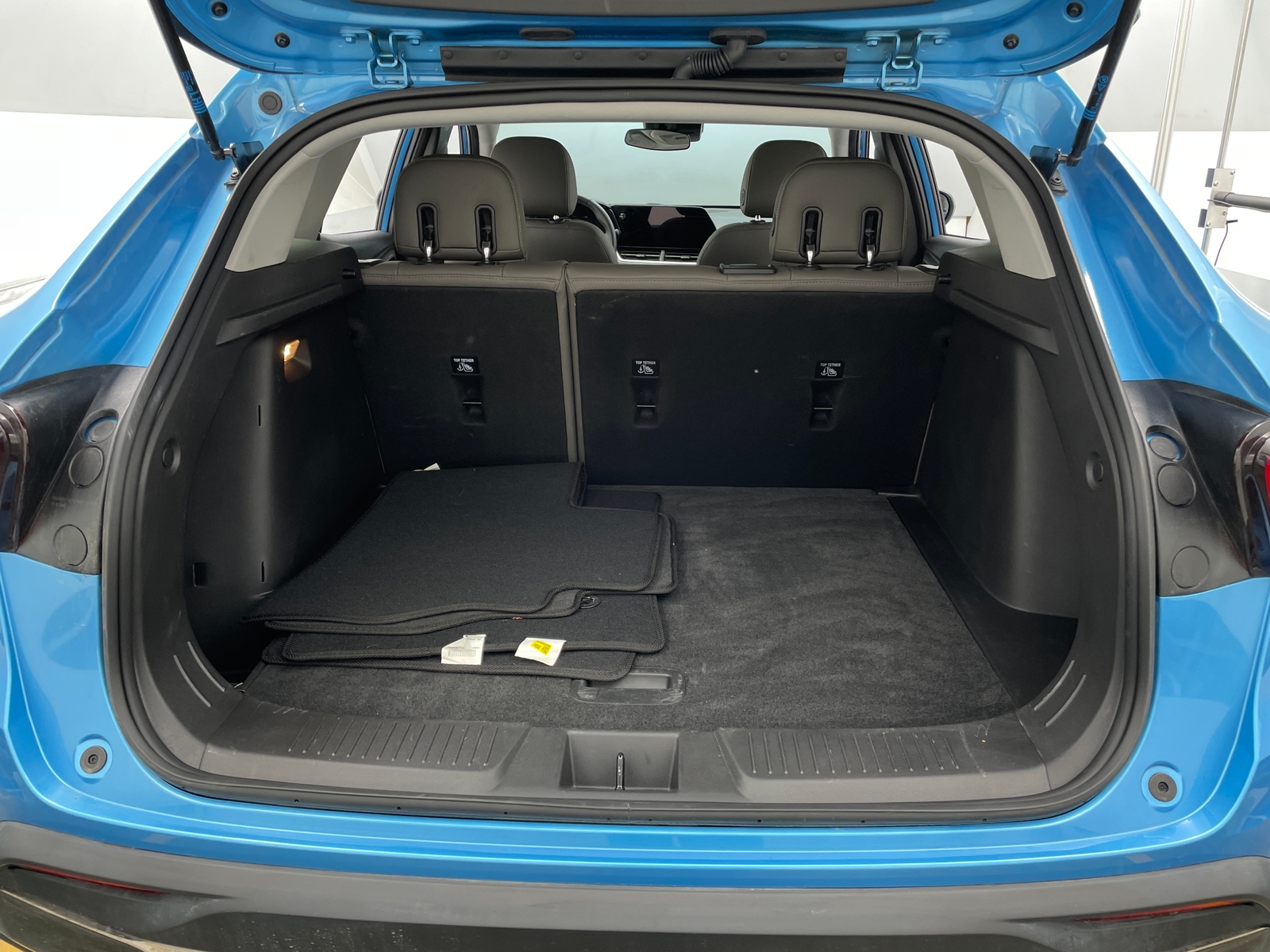 Thumbnail: 2025 Chevrolet Trax - 6