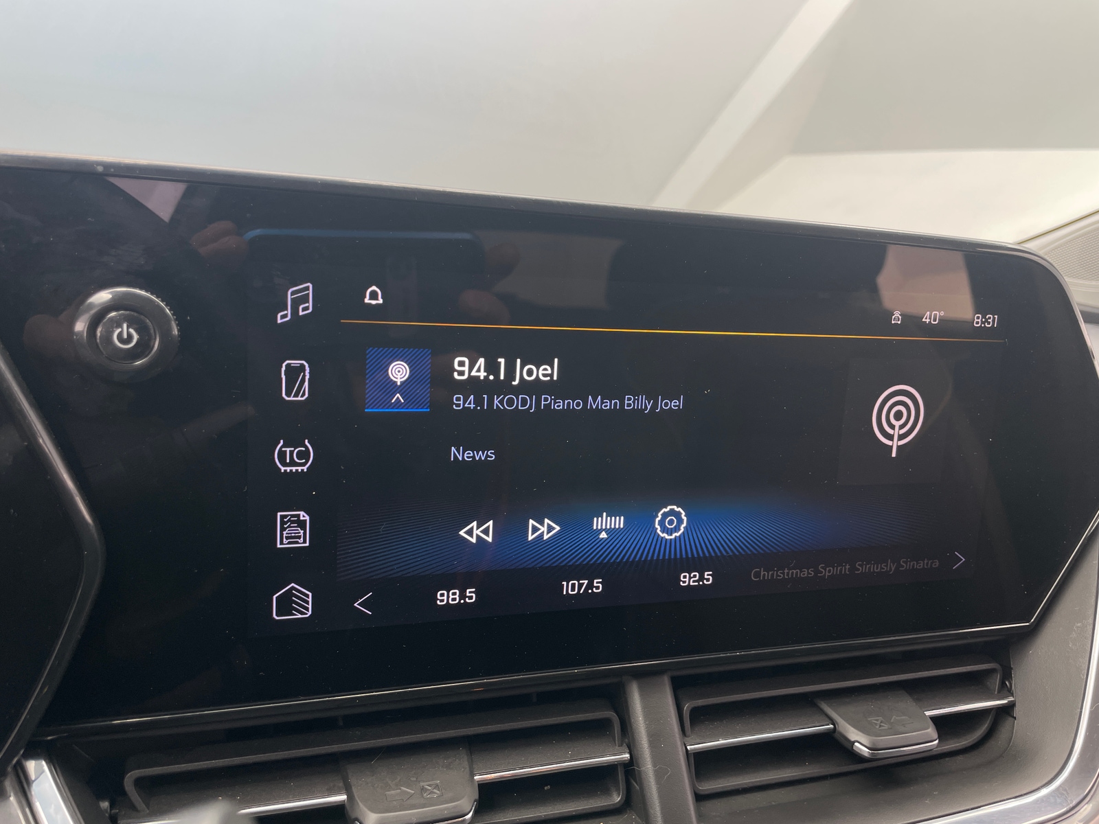 Thumbnail: 2025 Chevrolet Trax - 3