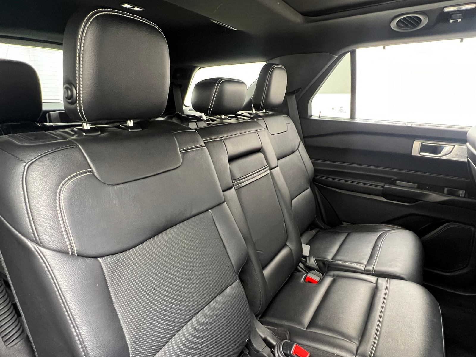 Thumbnail: 2020 Ford Explorer - 5