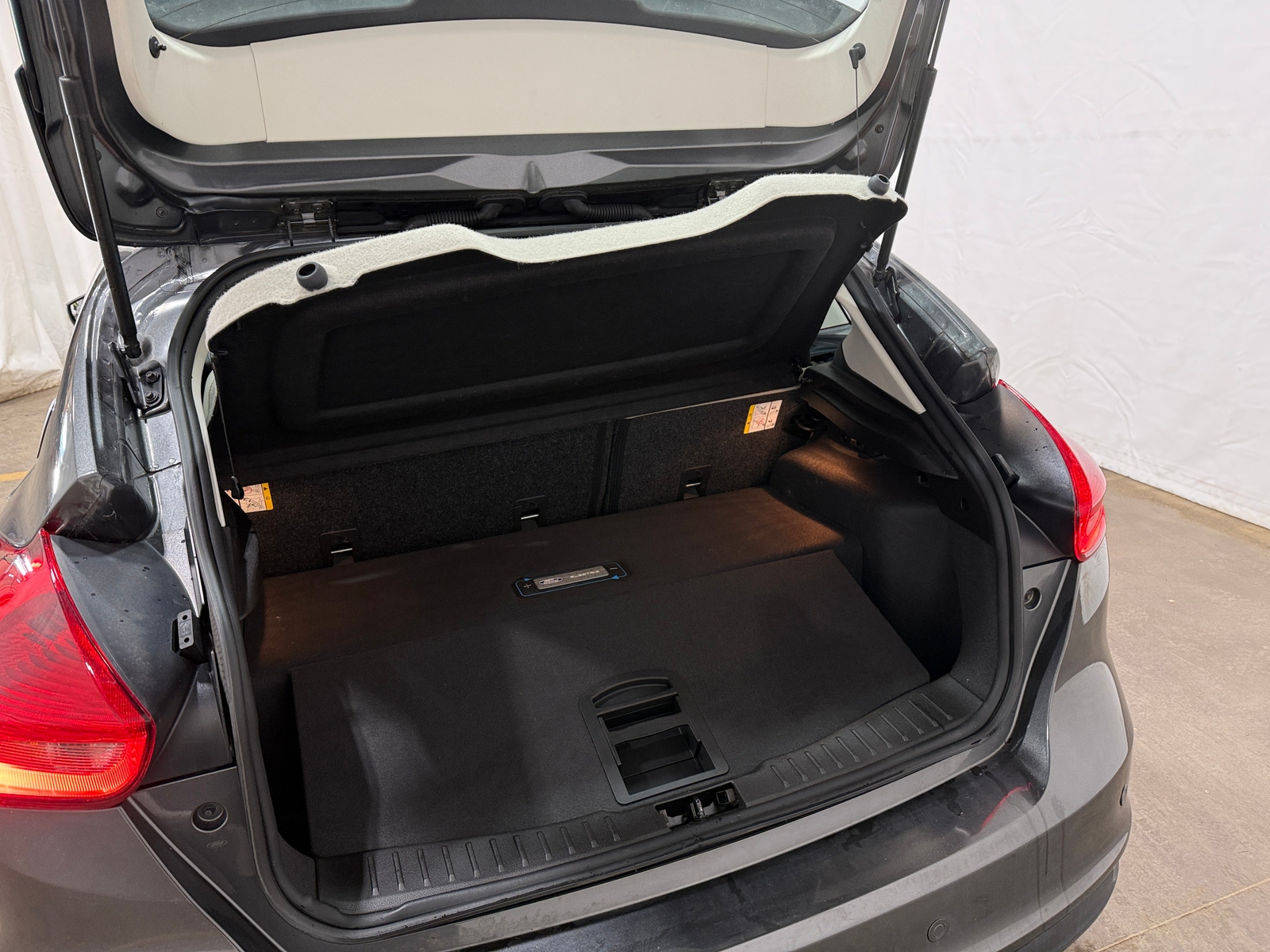 Thumbnail: 2017 Ford Focus - 7