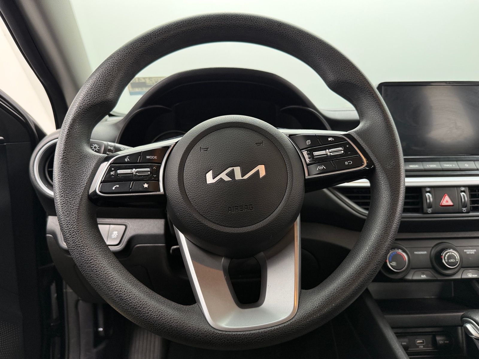 Thumbnail: 2022 Kia Forte - 5