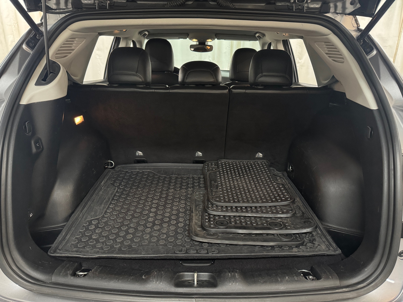 Thumbnail: 2019 Jeep Compass - 6