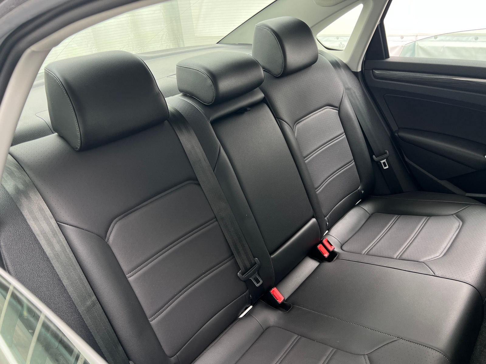 Thumbnail: 2020 Volkswagen Passat - 5