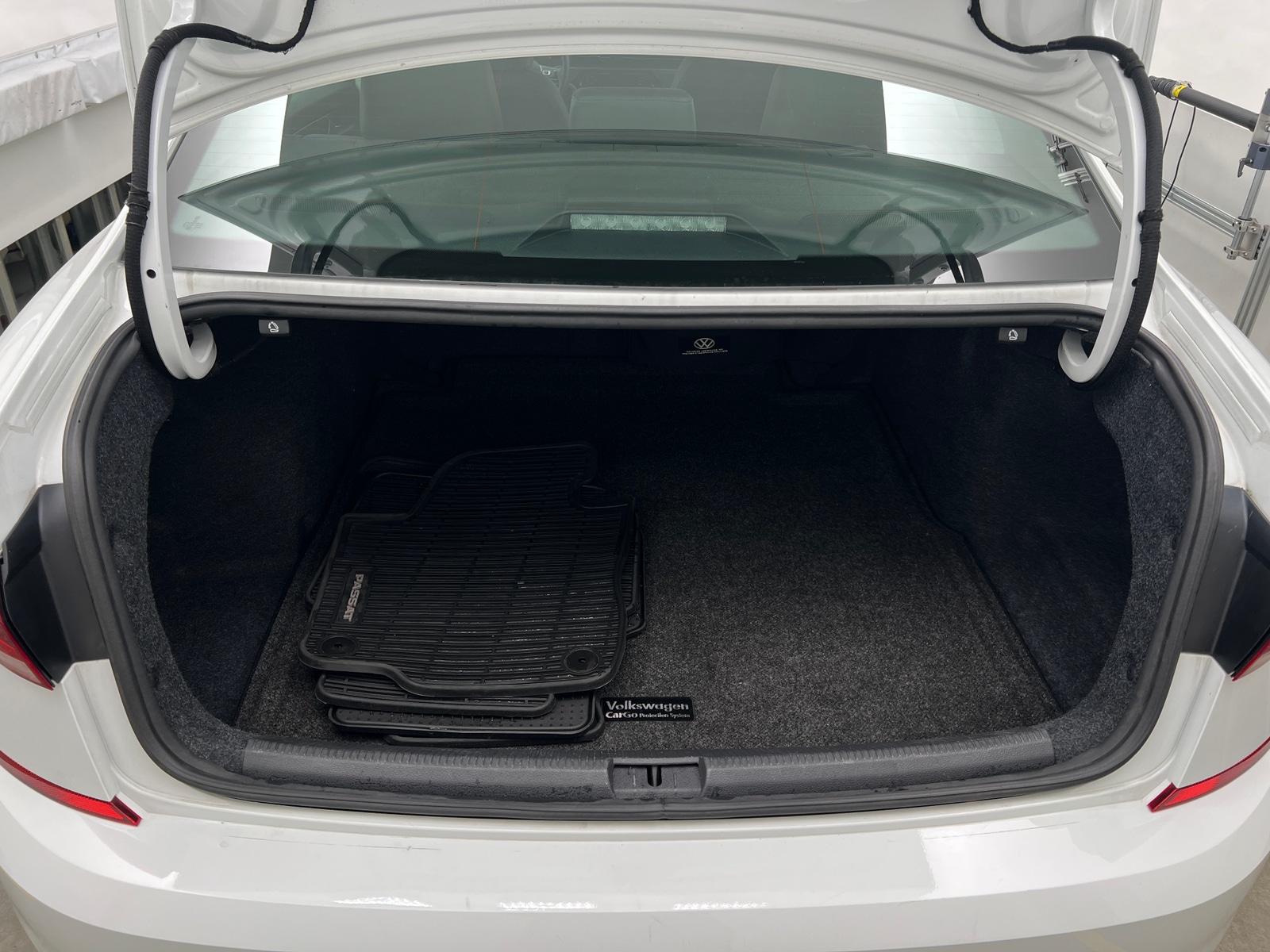 Thumbnail: 2020 Volkswagen Passat - 6