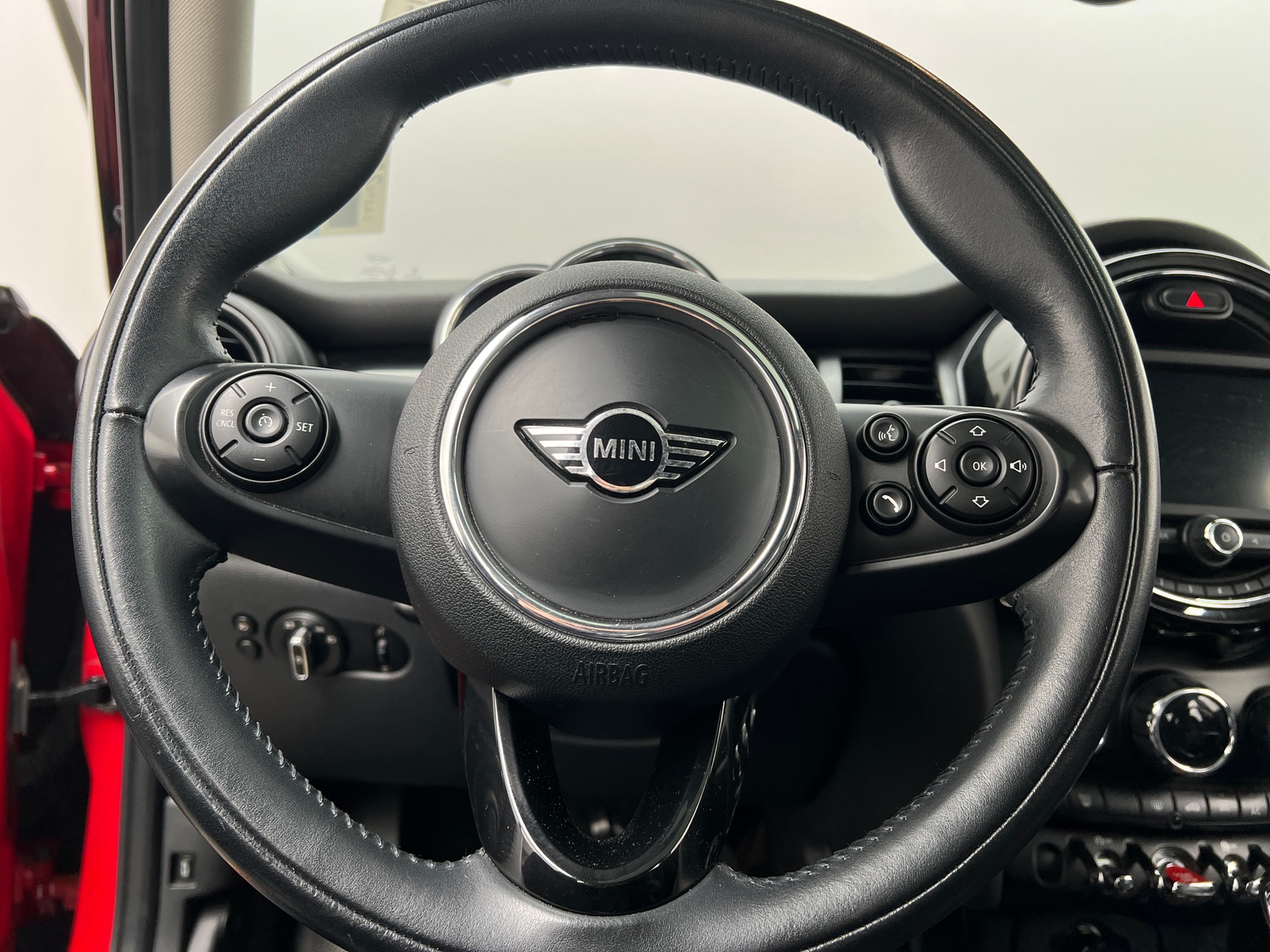 Thumbnail: 2019 MINI Cooper Hardtop - 5