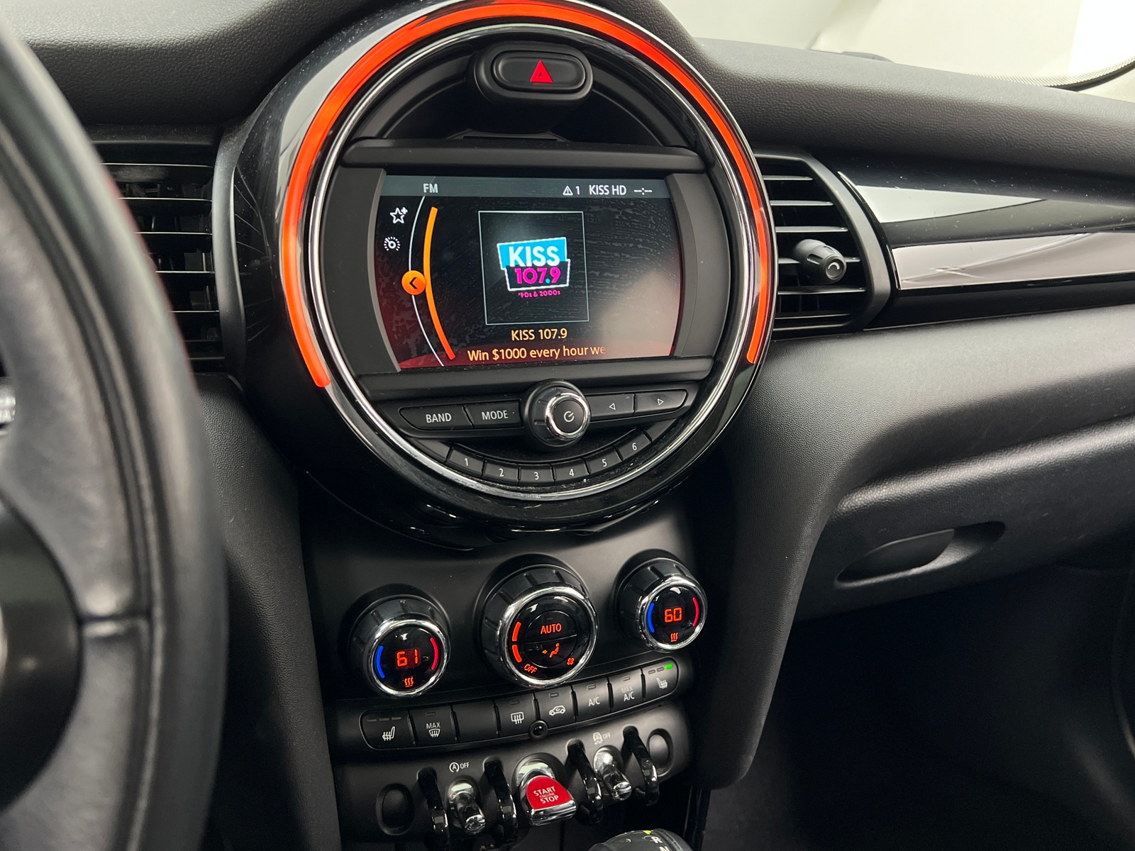 Thumbnail: 2019 MINI Cooper Hardtop - 4