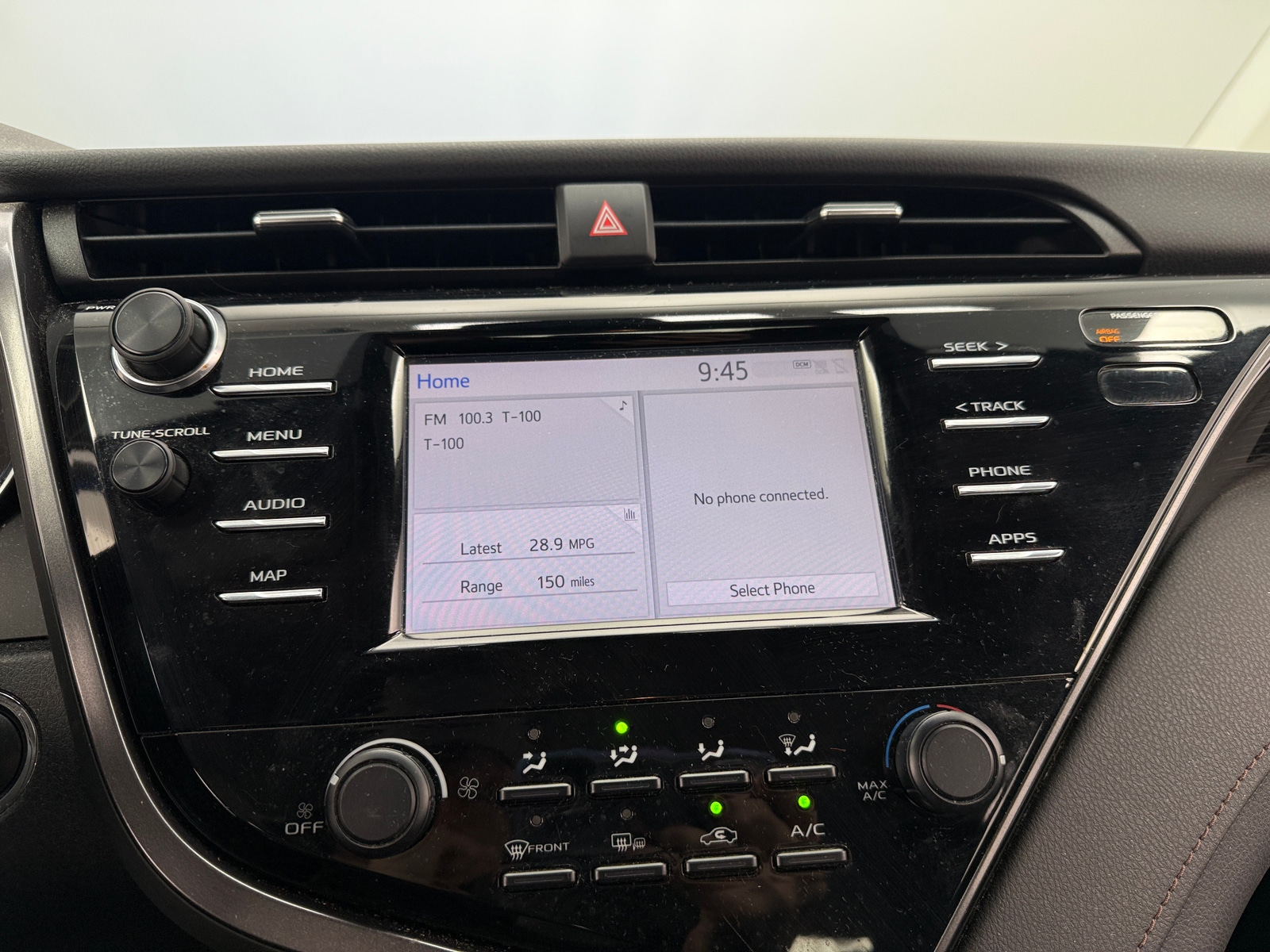 Thumbnail: 2019 Toyota Camry - 4