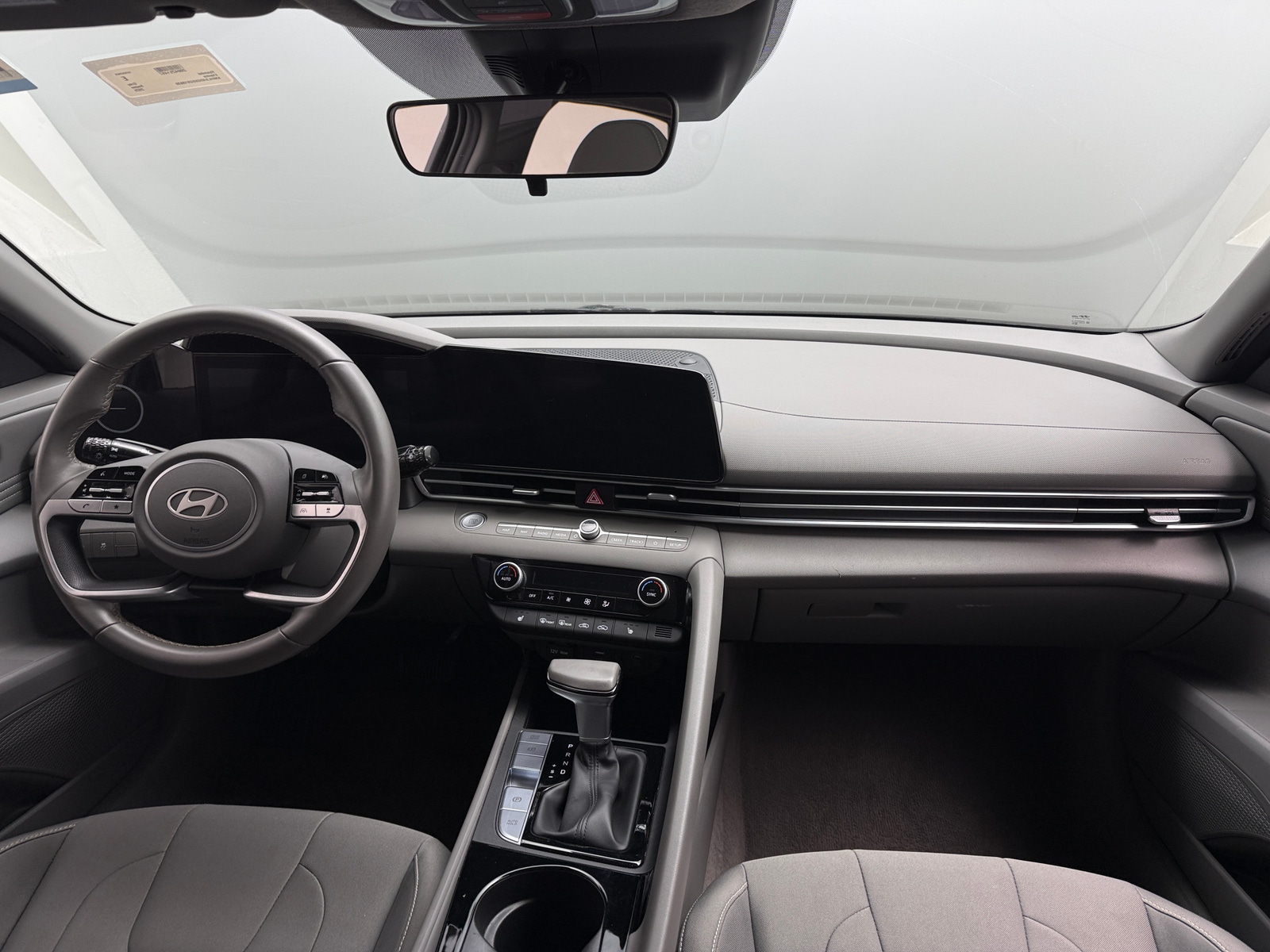 Thumbnail: 2025 Hyundai Elantra - 3