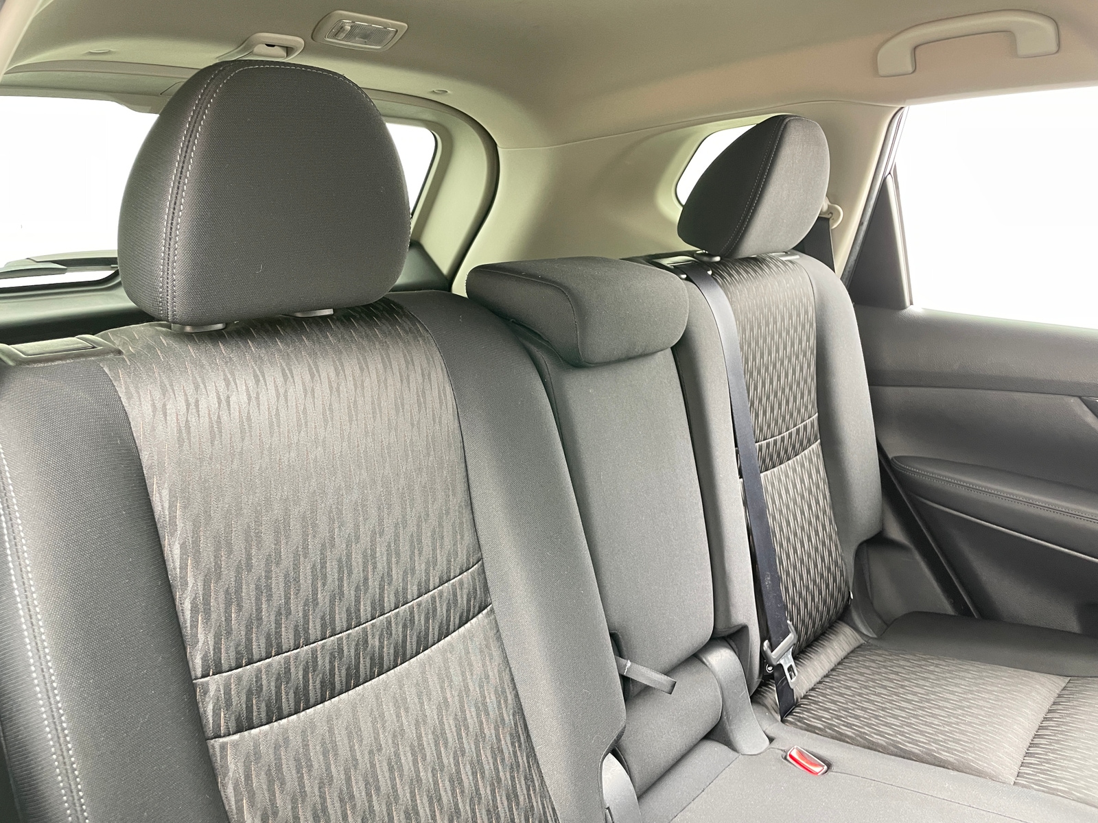 Thumbnail: 2017 Nissan Rogue - 6