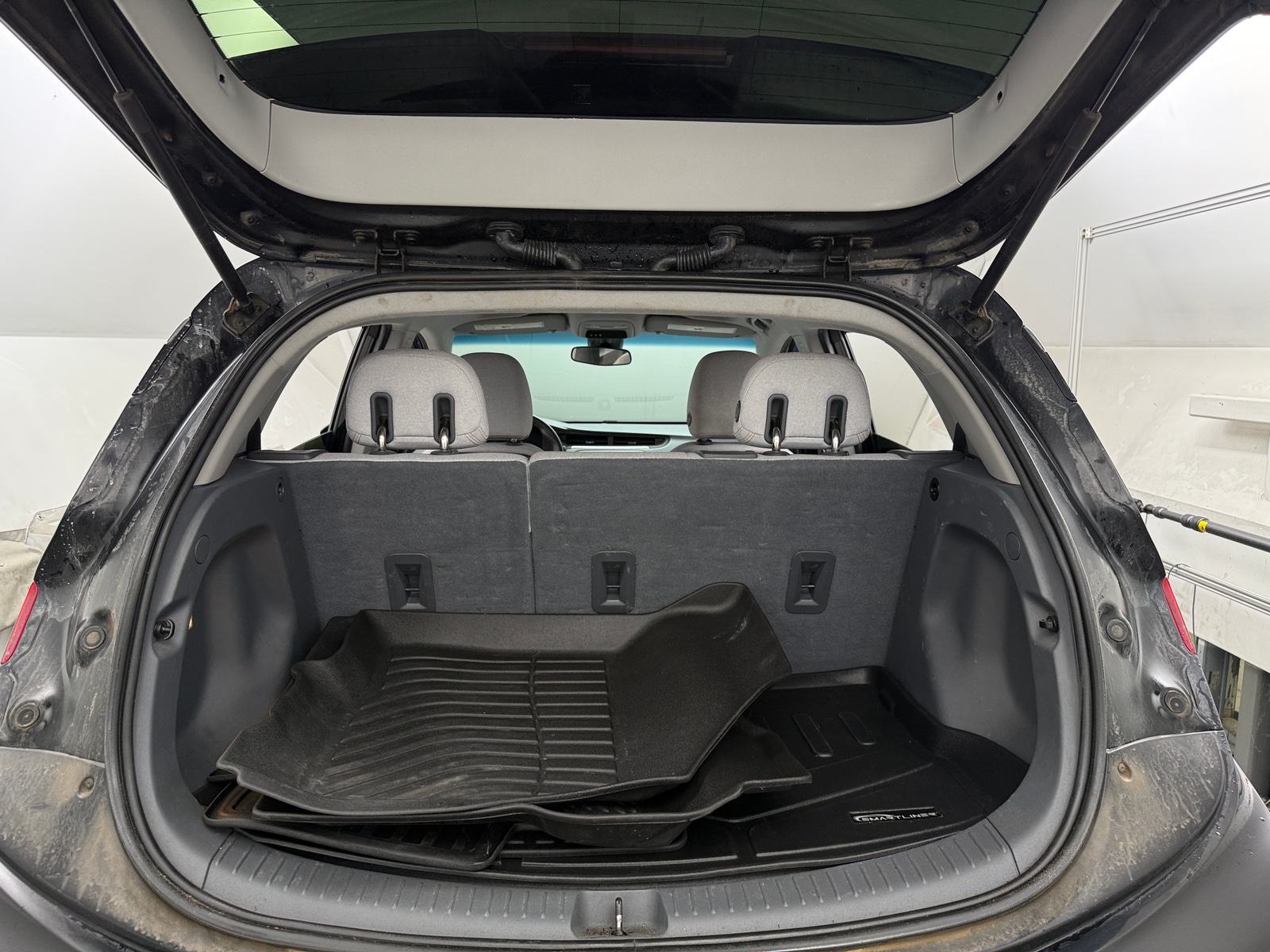 Thumbnail: 2017 Chevrolet Bolt EV - 7