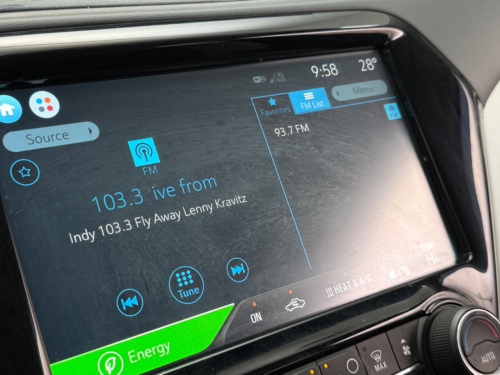 Thumbnail: 2017 Chevrolet Bolt EV - 4