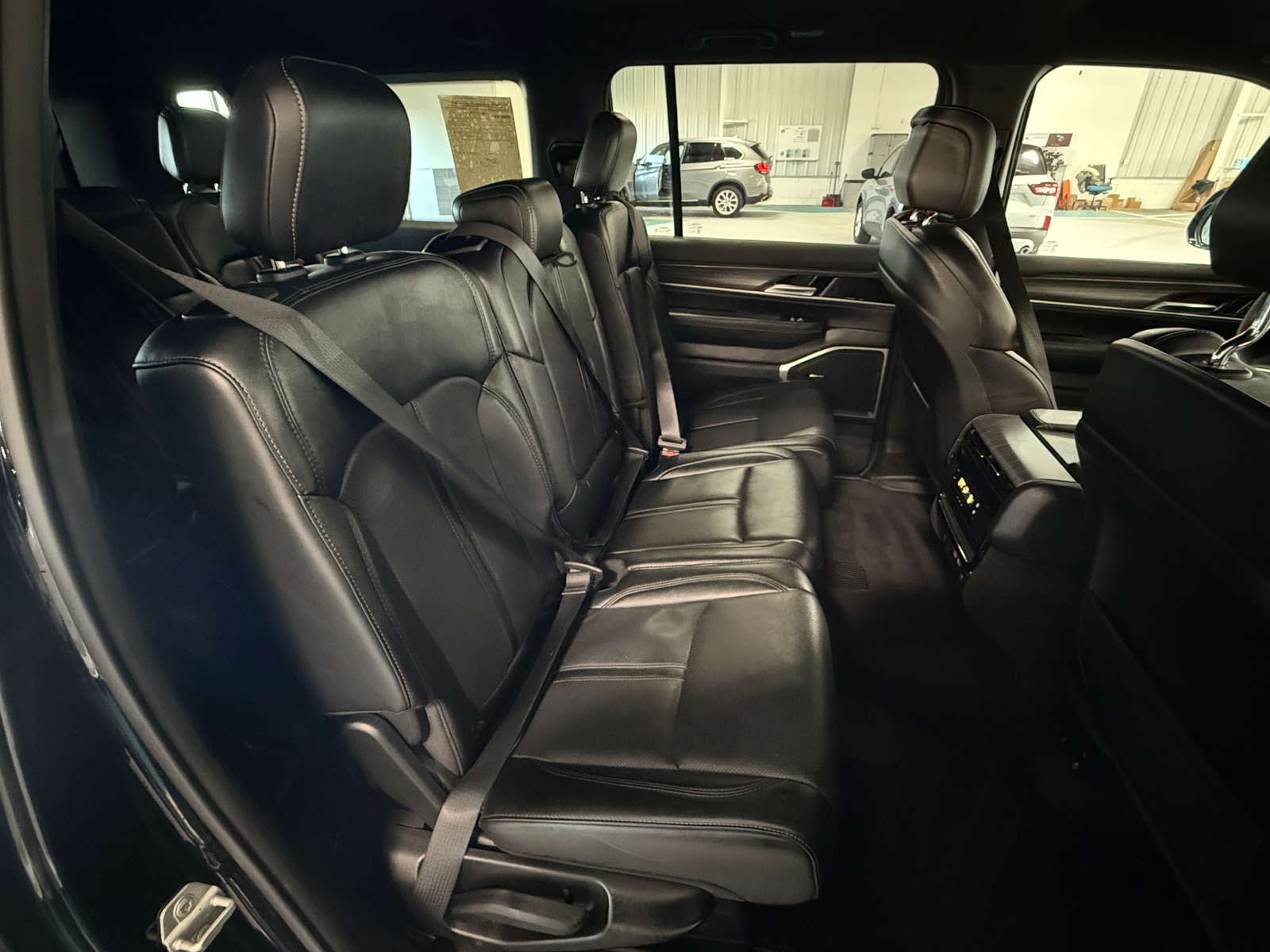 Thumbnail: 2024 Jeep Wagoneer - 5