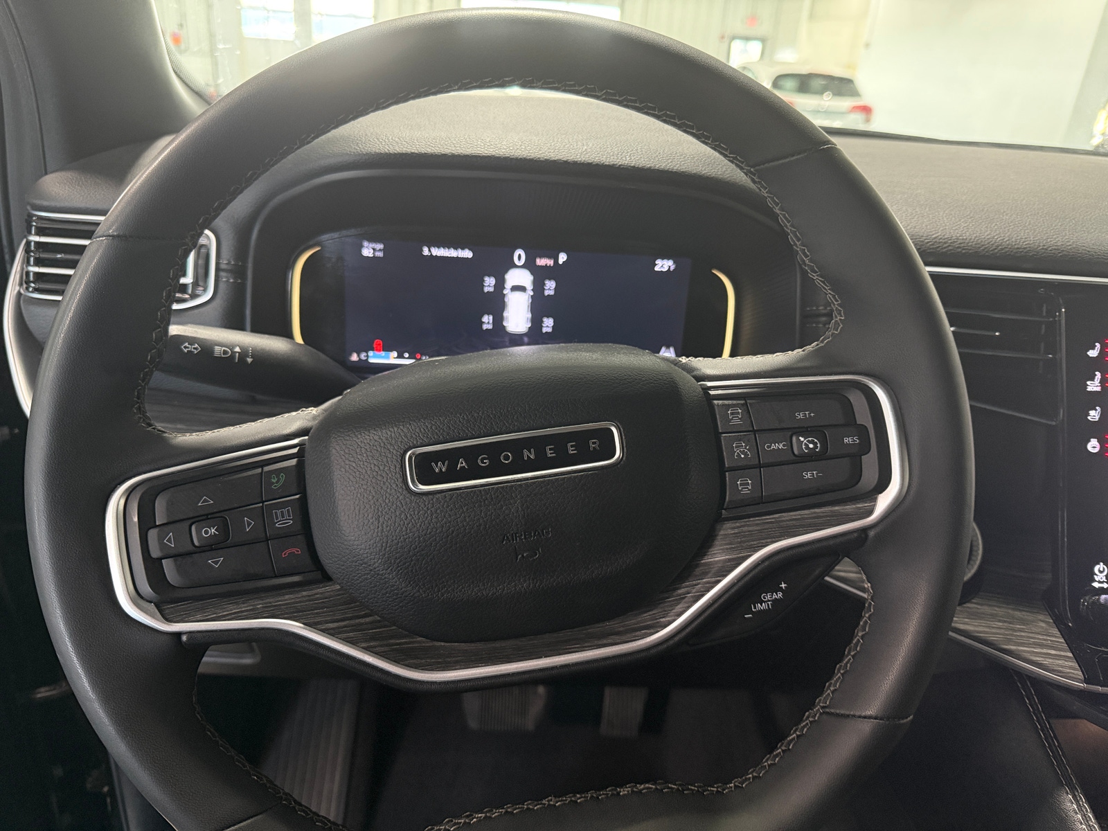 Thumbnail: 2024 Jeep Wagoneer - 4