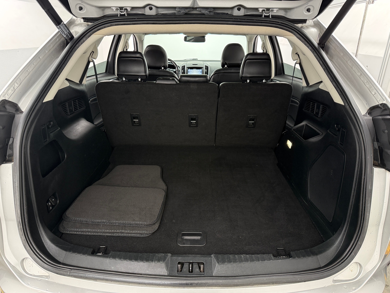 Thumbnail: 2019 Ford Edge - 6