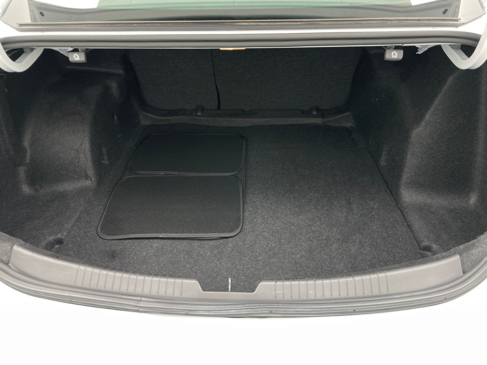 Thumbnail: 2024 Chevrolet Malibu - 7