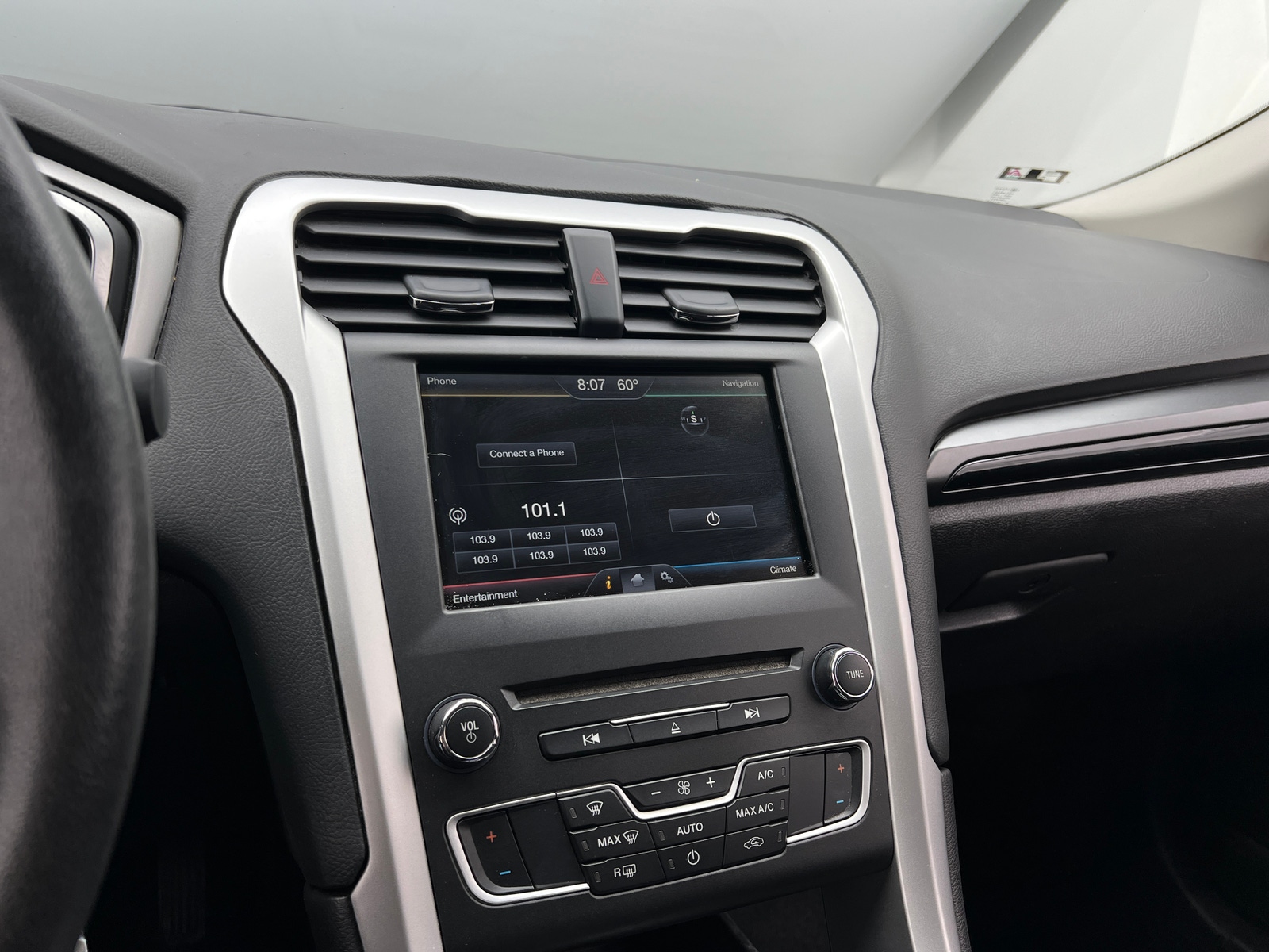 Thumbnail: 2016 Ford Fusion - 4