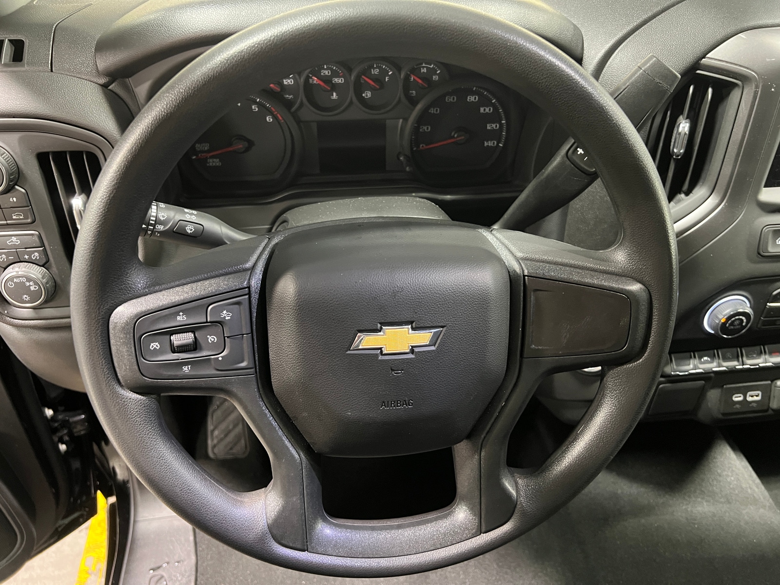 Thumbnail: 2025 Chevrolet Silverado 1500 - 5