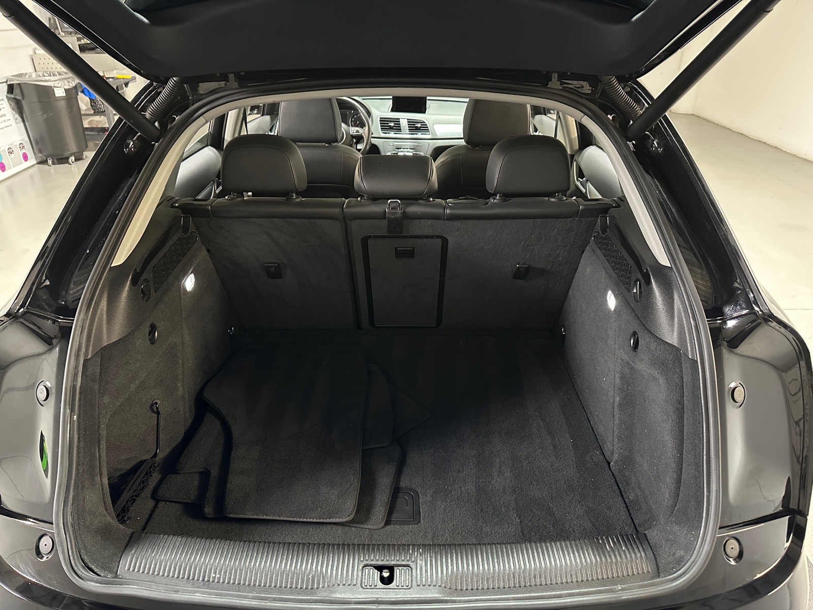 Thumbnail: 2017 Audi Q3 - 6