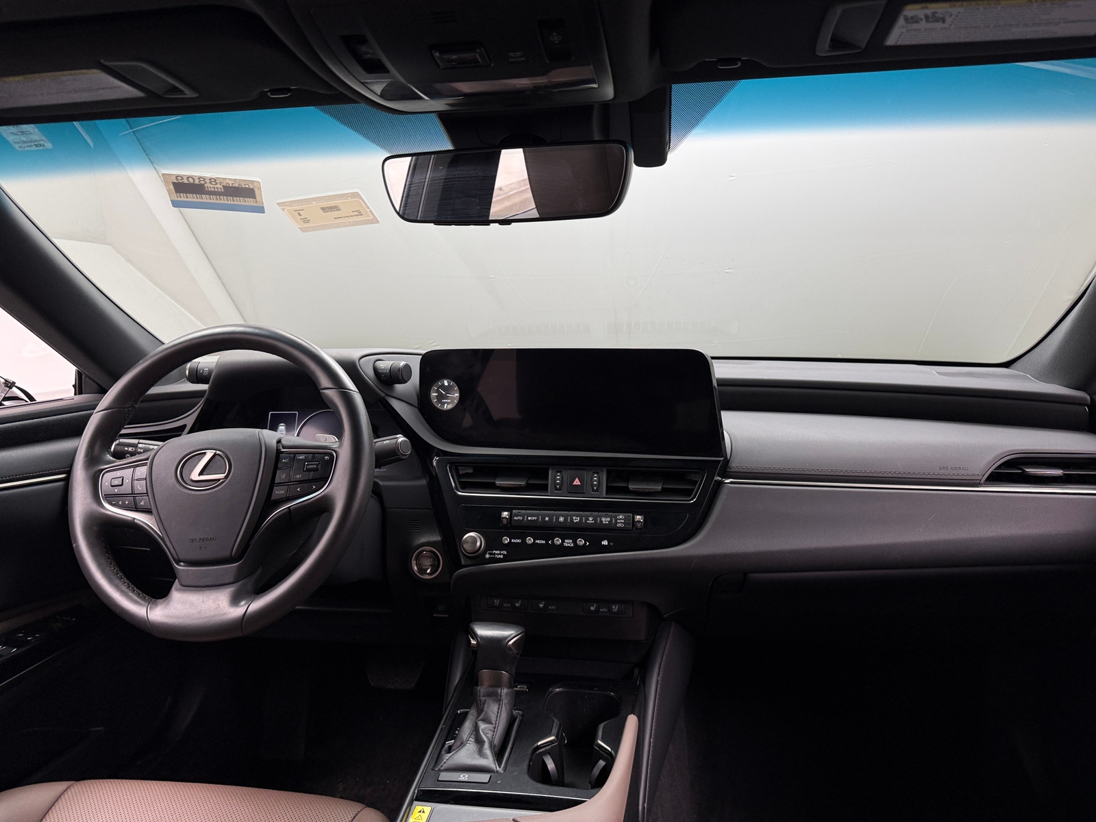 Thumbnail: 2023 Lexus ES - 2