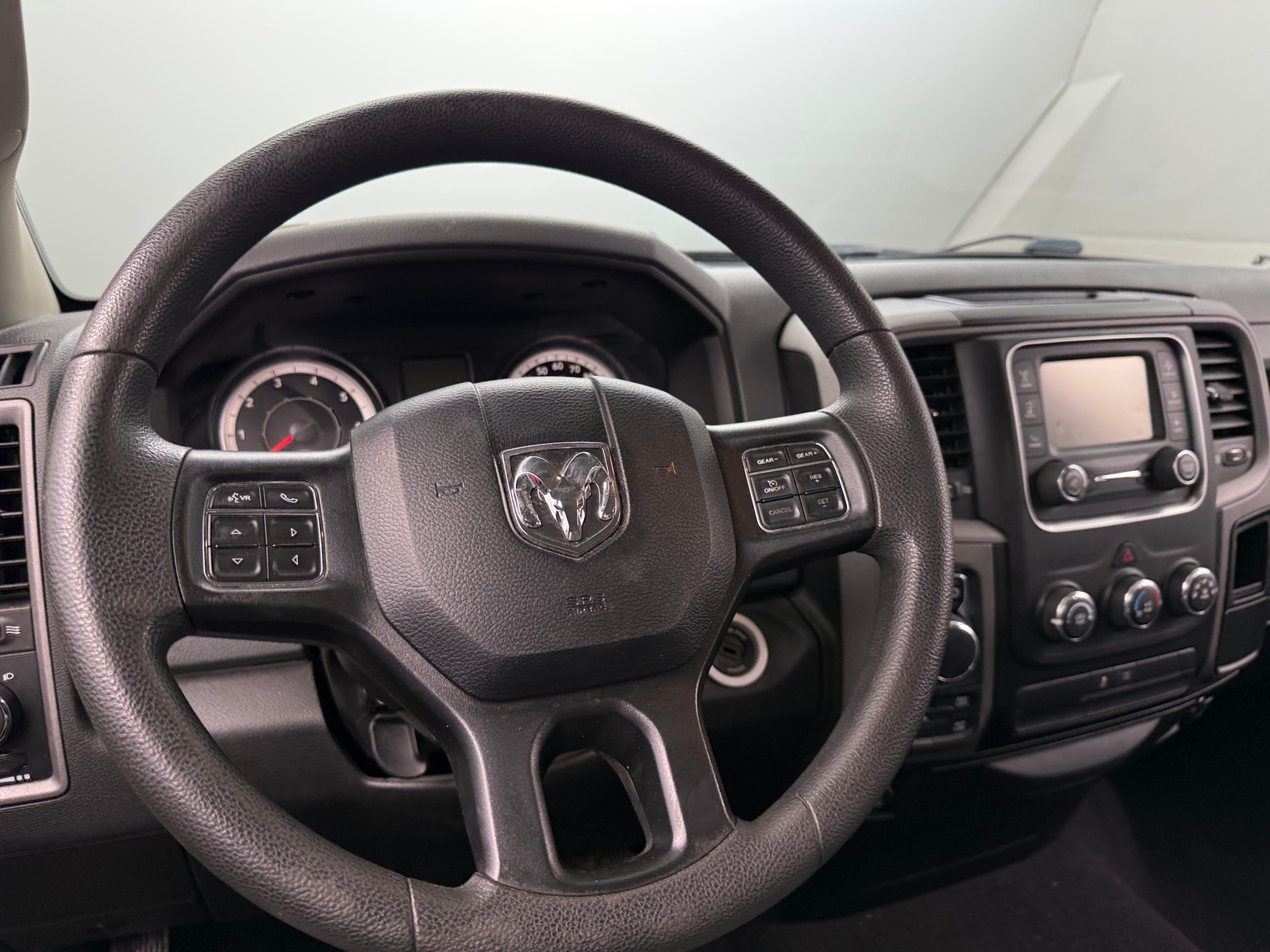 Thumbnail: 2019 RAM 1500 Classic - 4