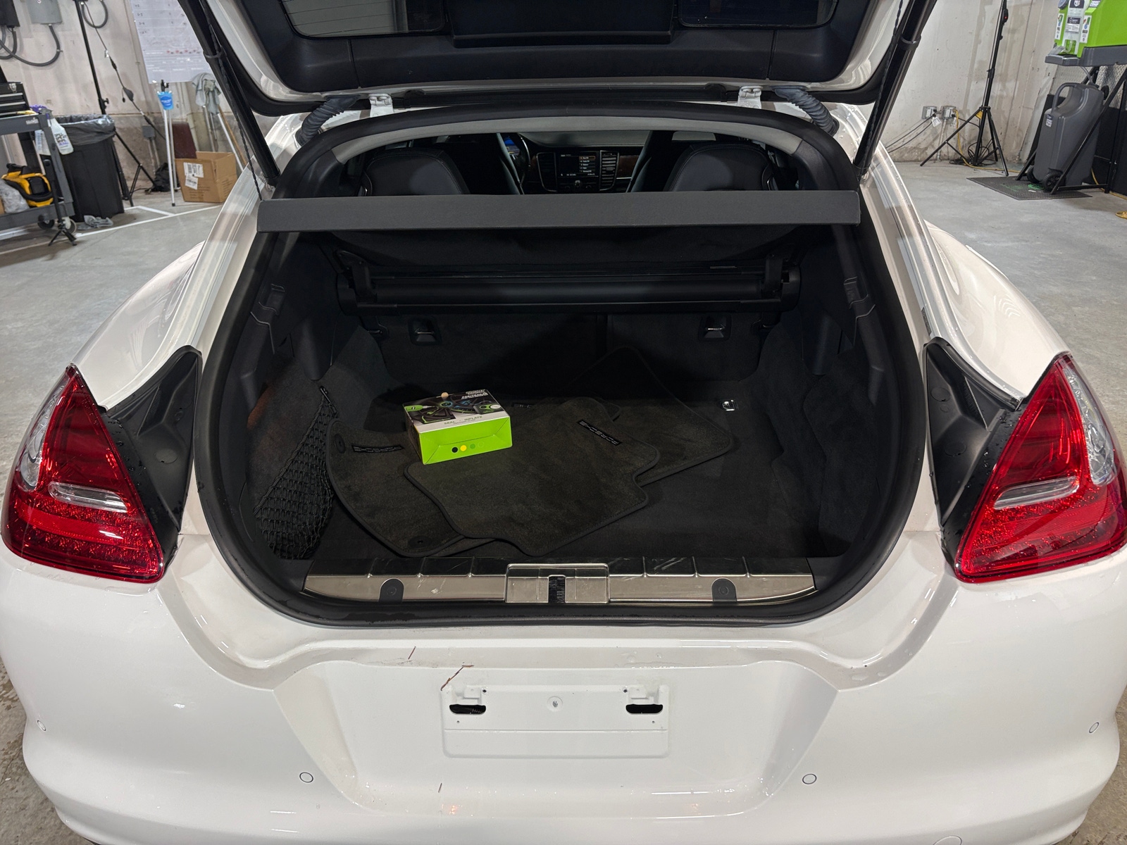 Thumbnail: 2012 Porsche Panamera - 6