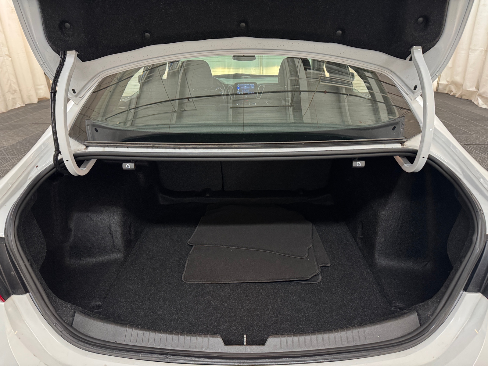 Thumbnail: 2024 Chevrolet Malibu - 7